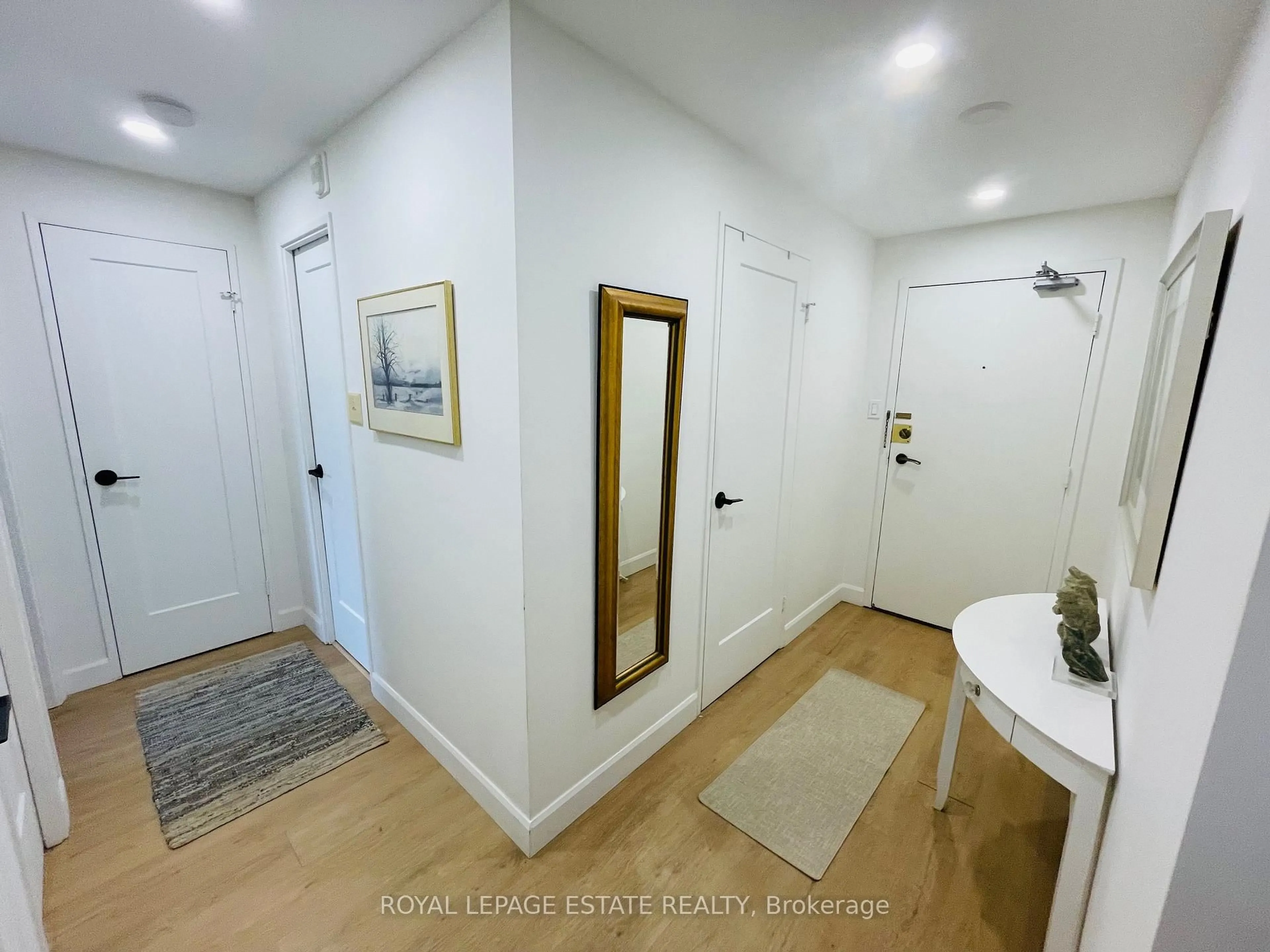 Indoor entryway for 50 Inverlochy Blvd #1004, Markham Ontario L3T 4T6