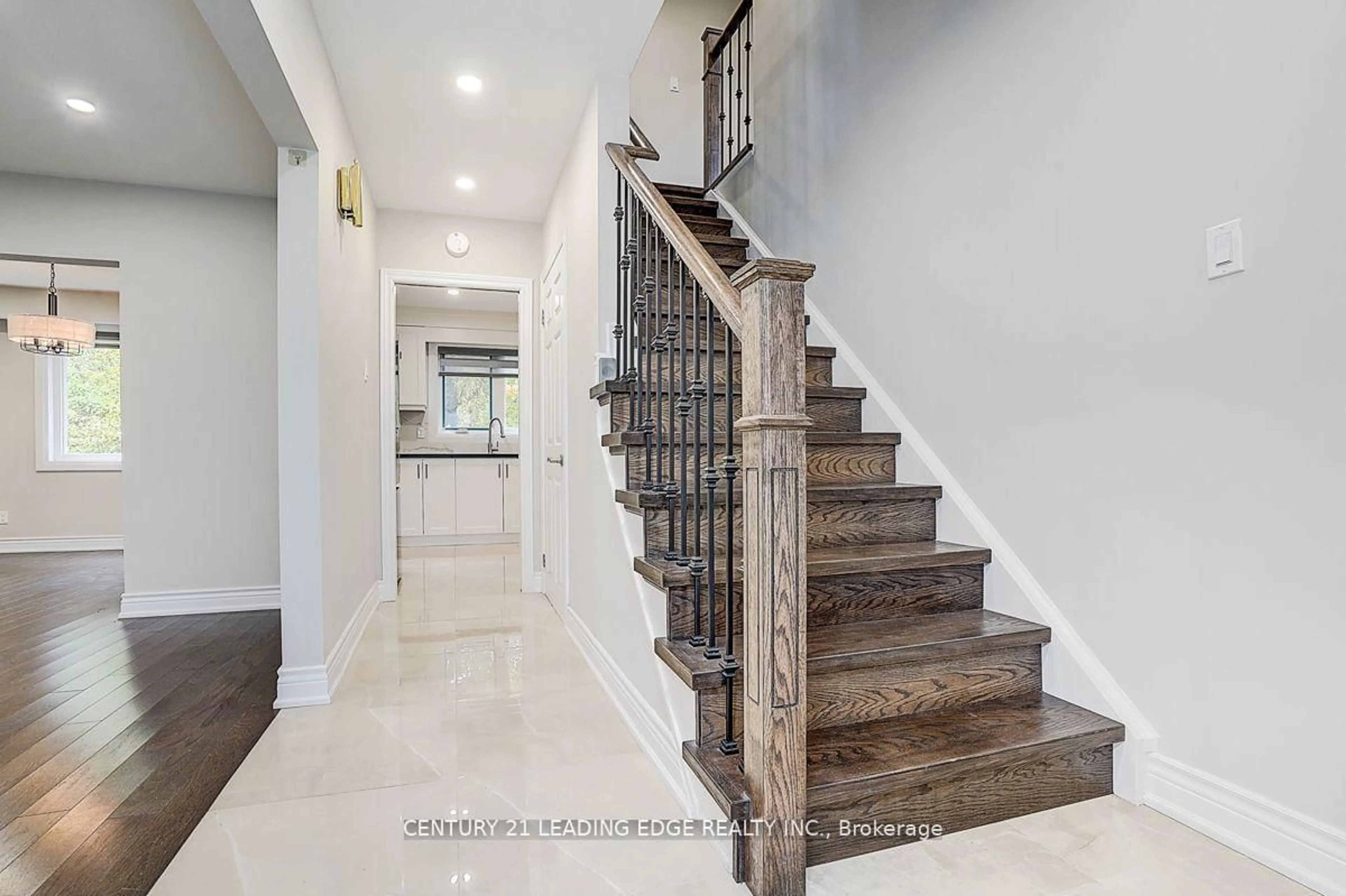 Stairs for 83 Southdale Dr, Markham Ontario L3P 1K1
