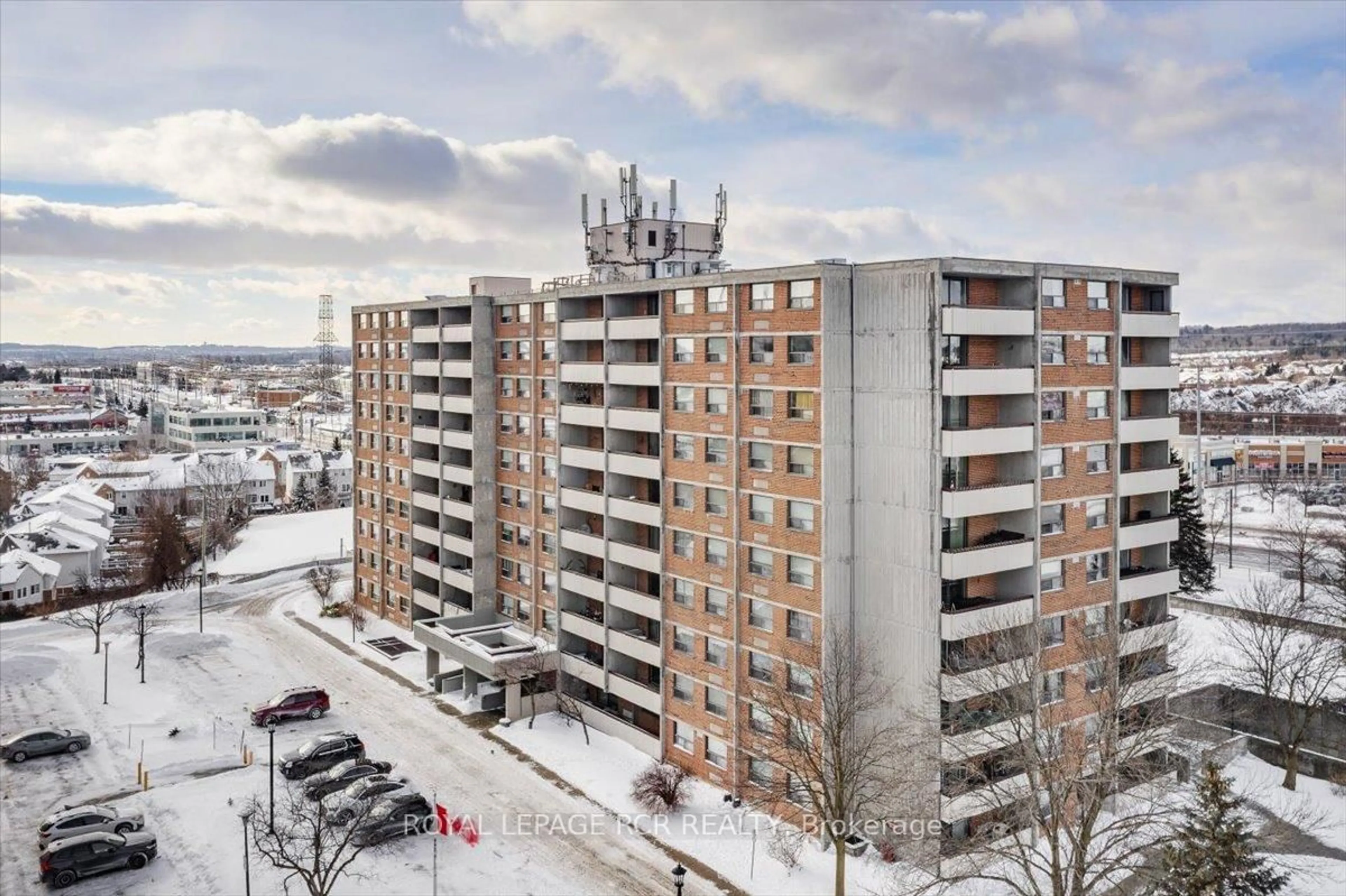 A pic from outside/outdoor area/front of a property/back of a property/a pic from drone, city buildings view from balcony for 20 William Roe Blvd #904, Newmarket Ontario L3Y 5V6