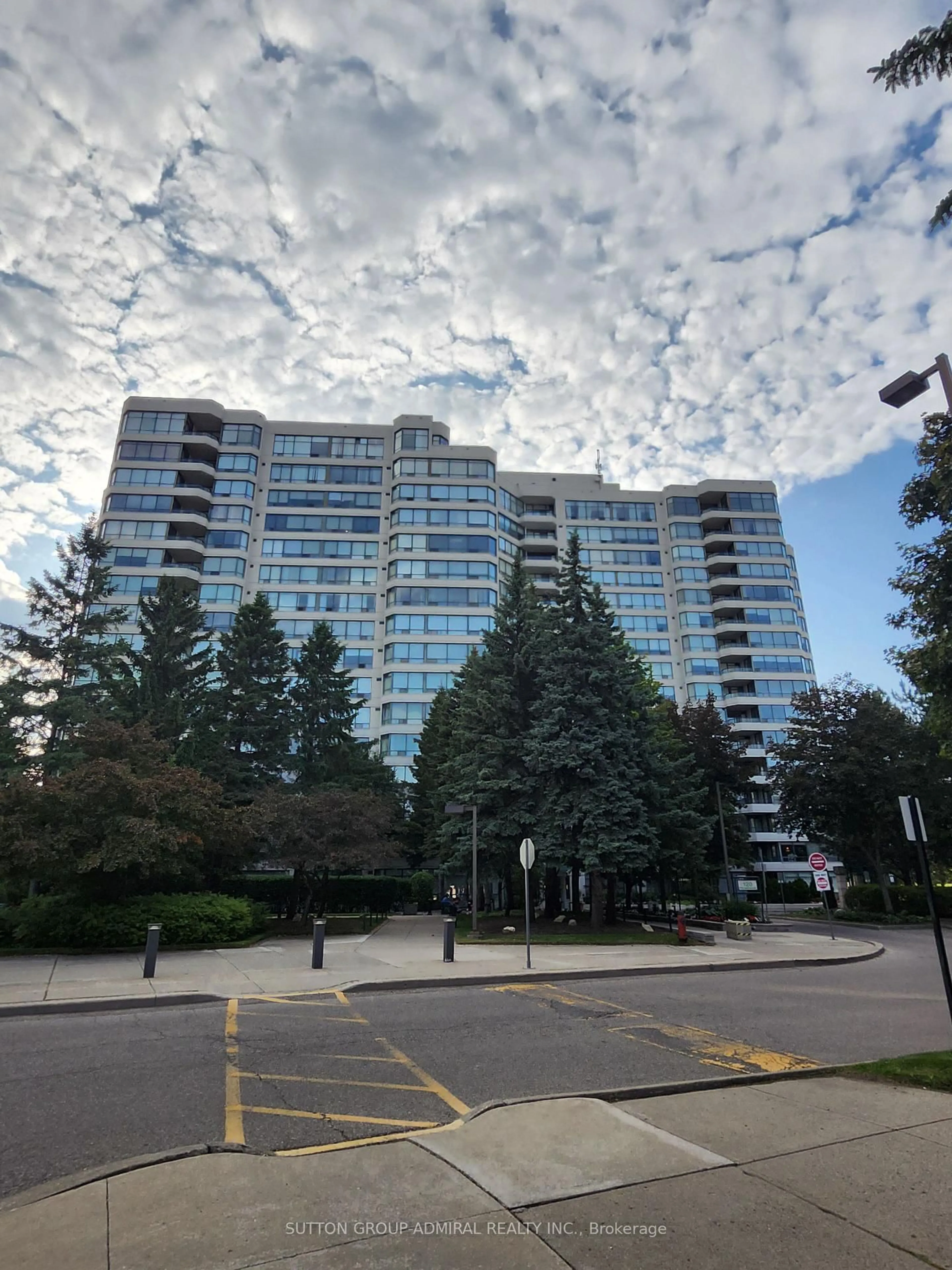 Unknown for 120 Promenade Circ #910, Vaughan Ontario L4J 7W9