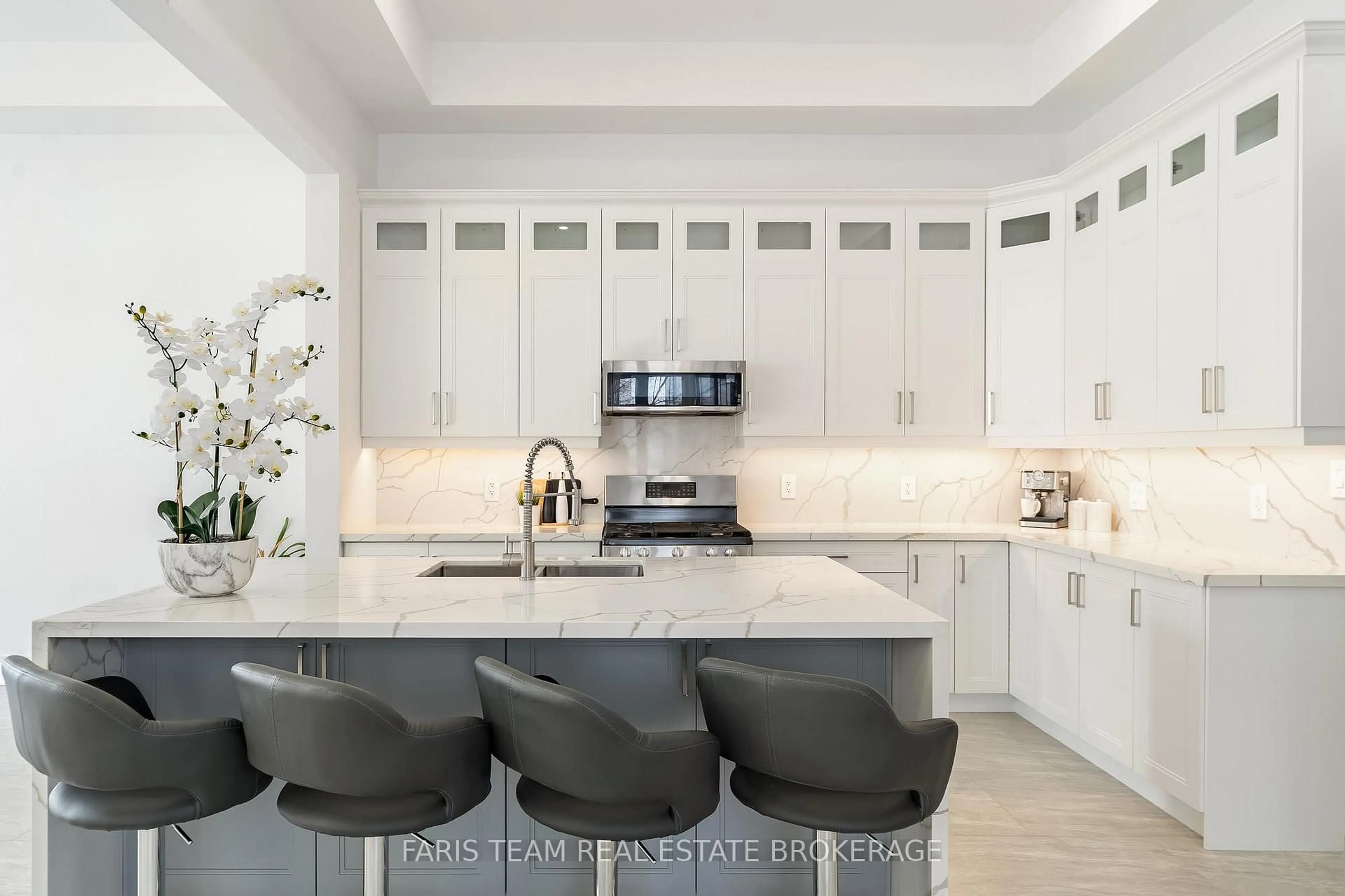 Contemporary kitchen, ceramic/tile floor for 90 Scanlon Ave, Bradford West Gwillimbury Ontario L3Z 1C9