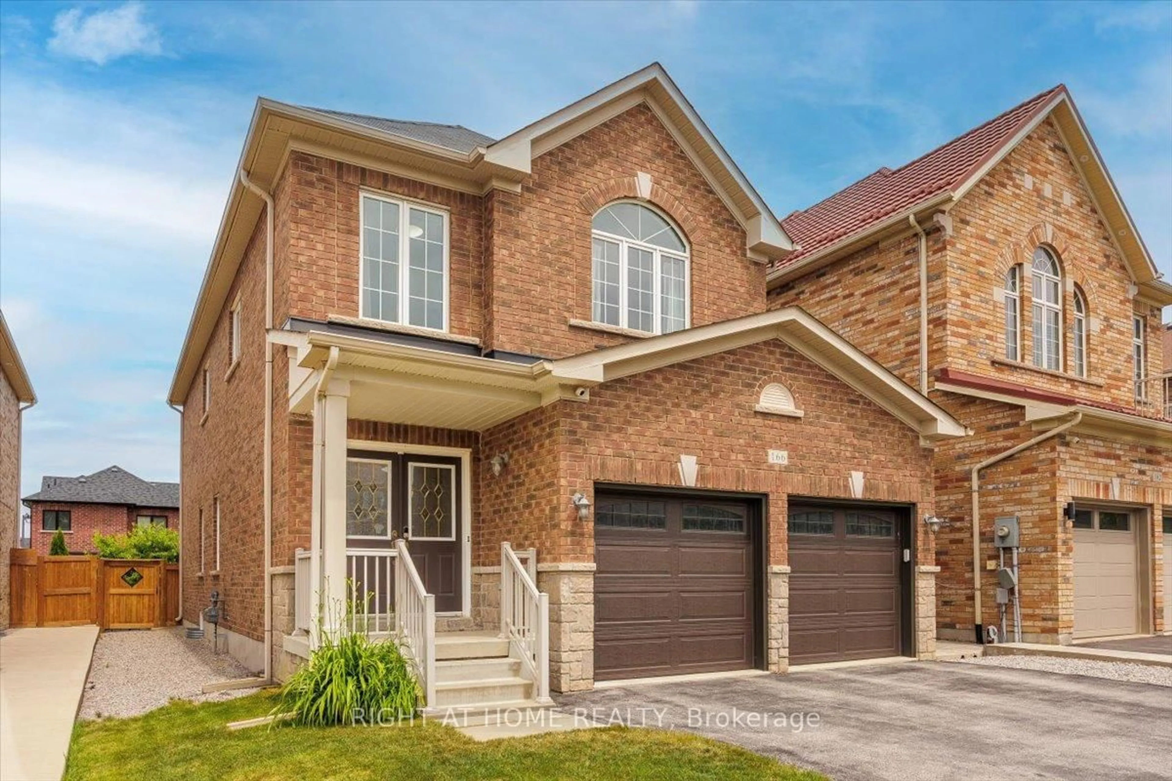 Home with brick exterior material, street for 166 Gardiner Dr, Bradford West Gwillimbury Ontario L3Z 0J5