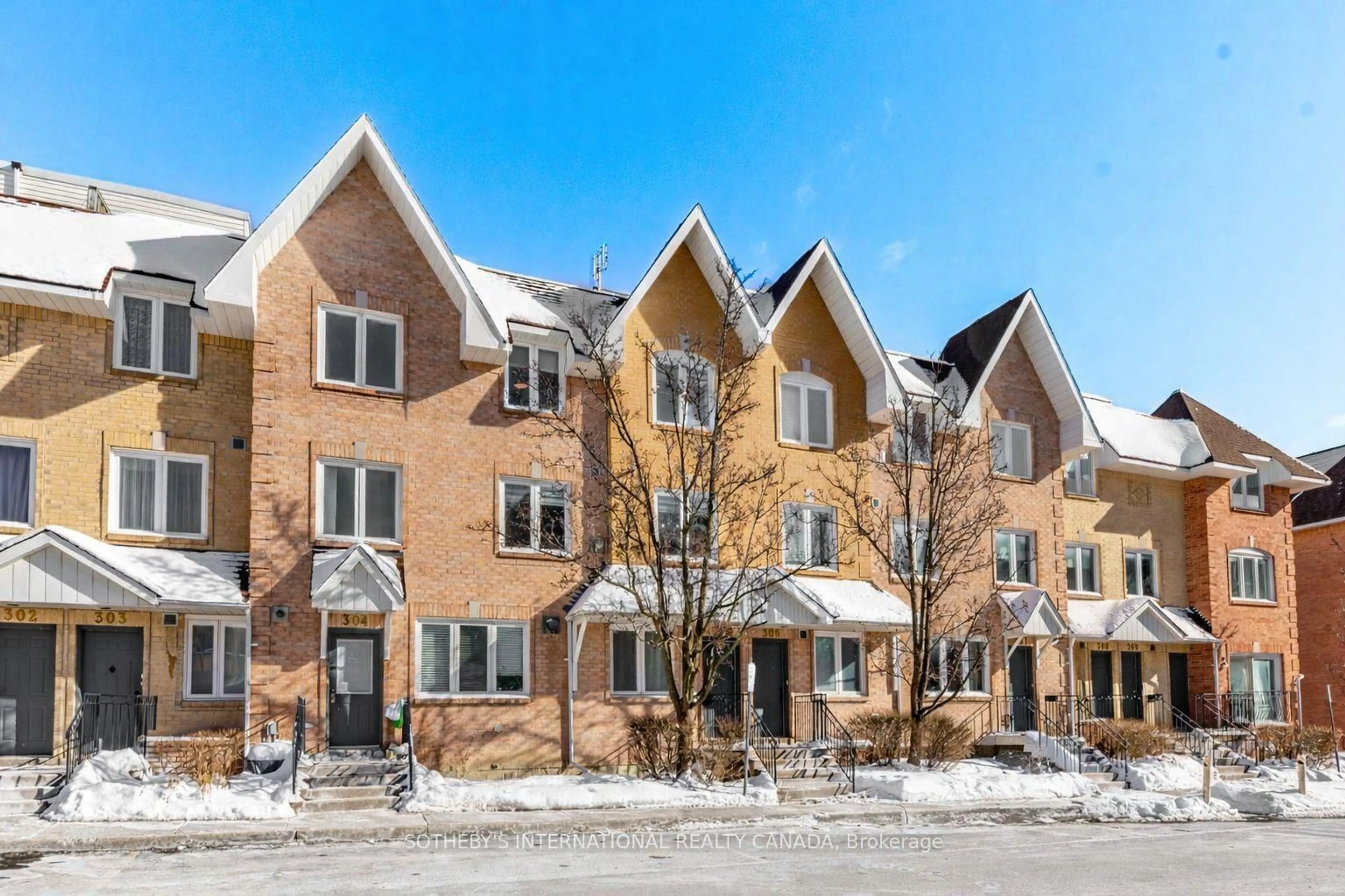 Home with brick exterior material, street for 75 Weldrick Rd #305, Richmond Hill Ontario L4C 0H9