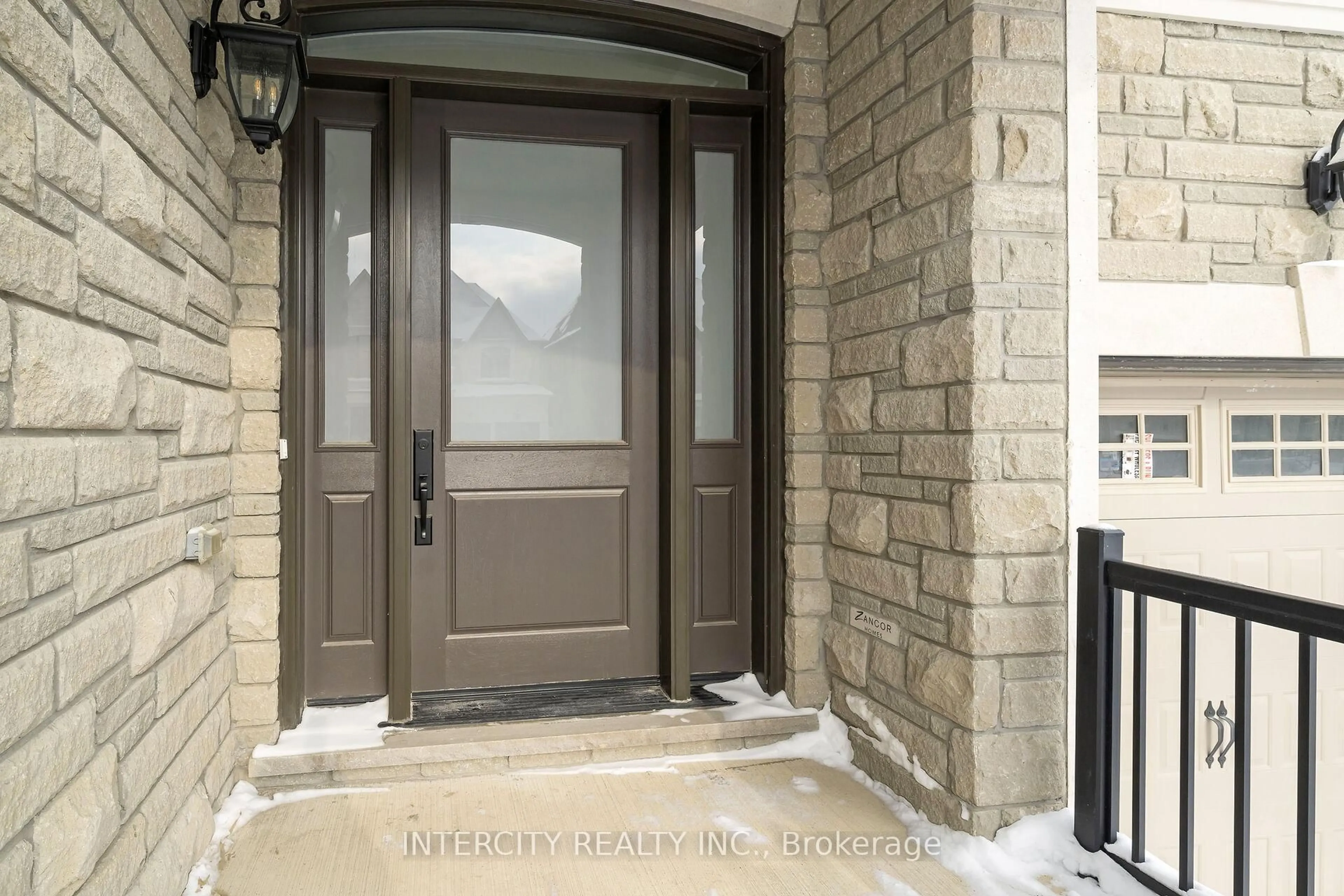 Indoor entryway for 10 Saxby Farm Ave #Lot 19N, King Ontario L7B 0T2