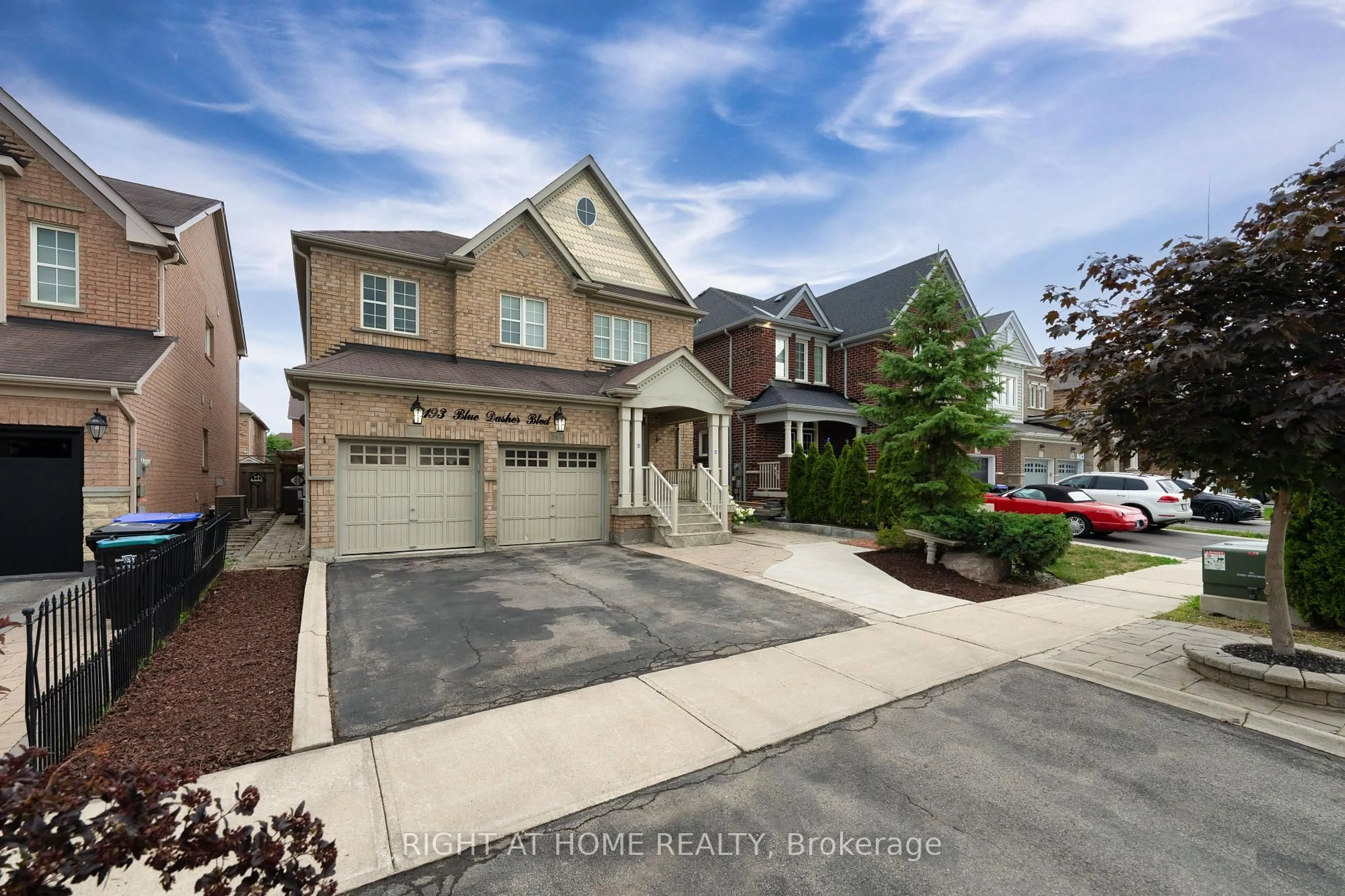Home with brick exterior material, street for 193 Blue Dasher Blvd, Bradford West Gwillimbury Ontario L3Z 0H3
