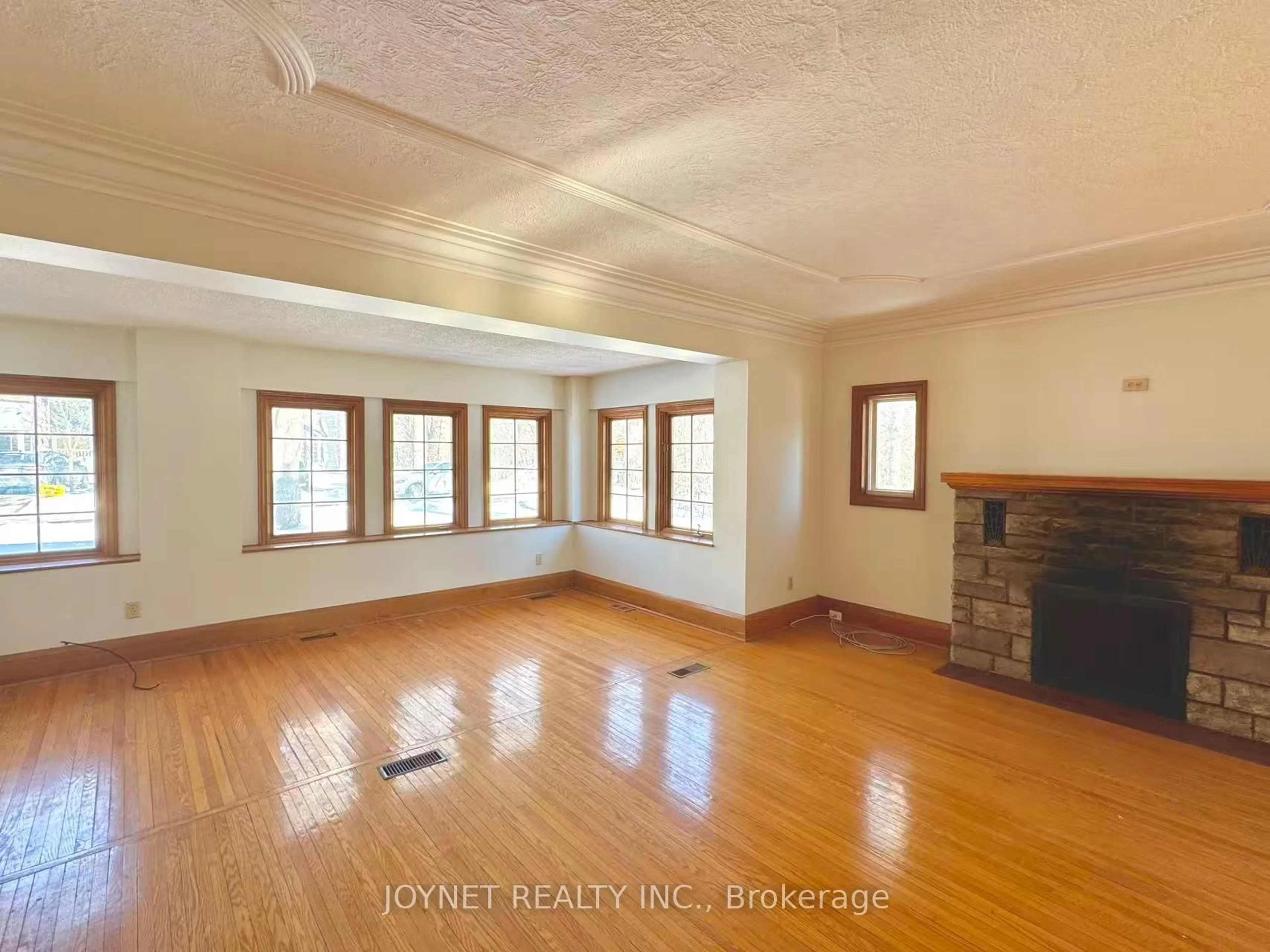 A pic of a room for 17 Eckardt Ave, Markham Ontario L3R 1P1