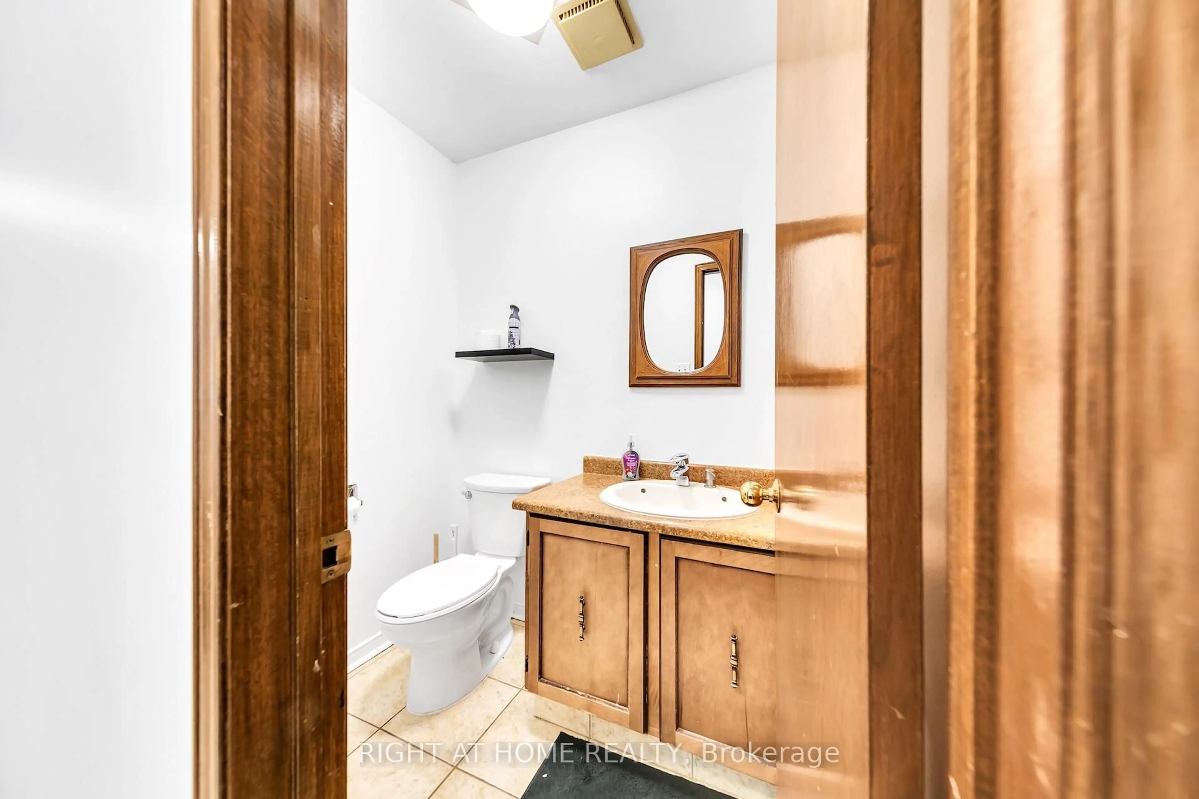 Standard bathroom, unknown for 8 Terra Rd, Vaughan Ontario L4L 3J5