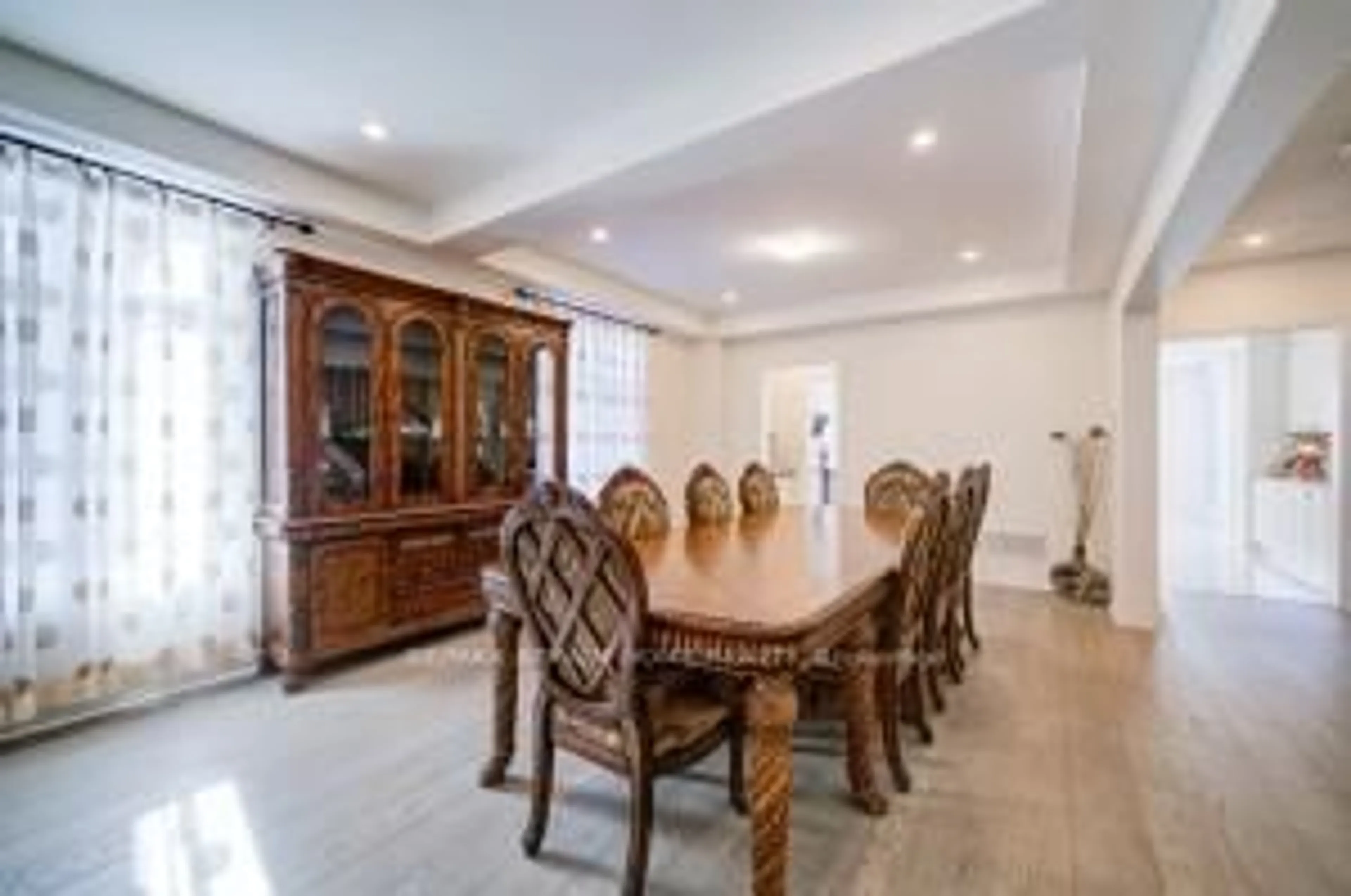 Dining room, unknown for 4 Goldeneye Dr, East Gwillimbury Ontario L9N 1R8