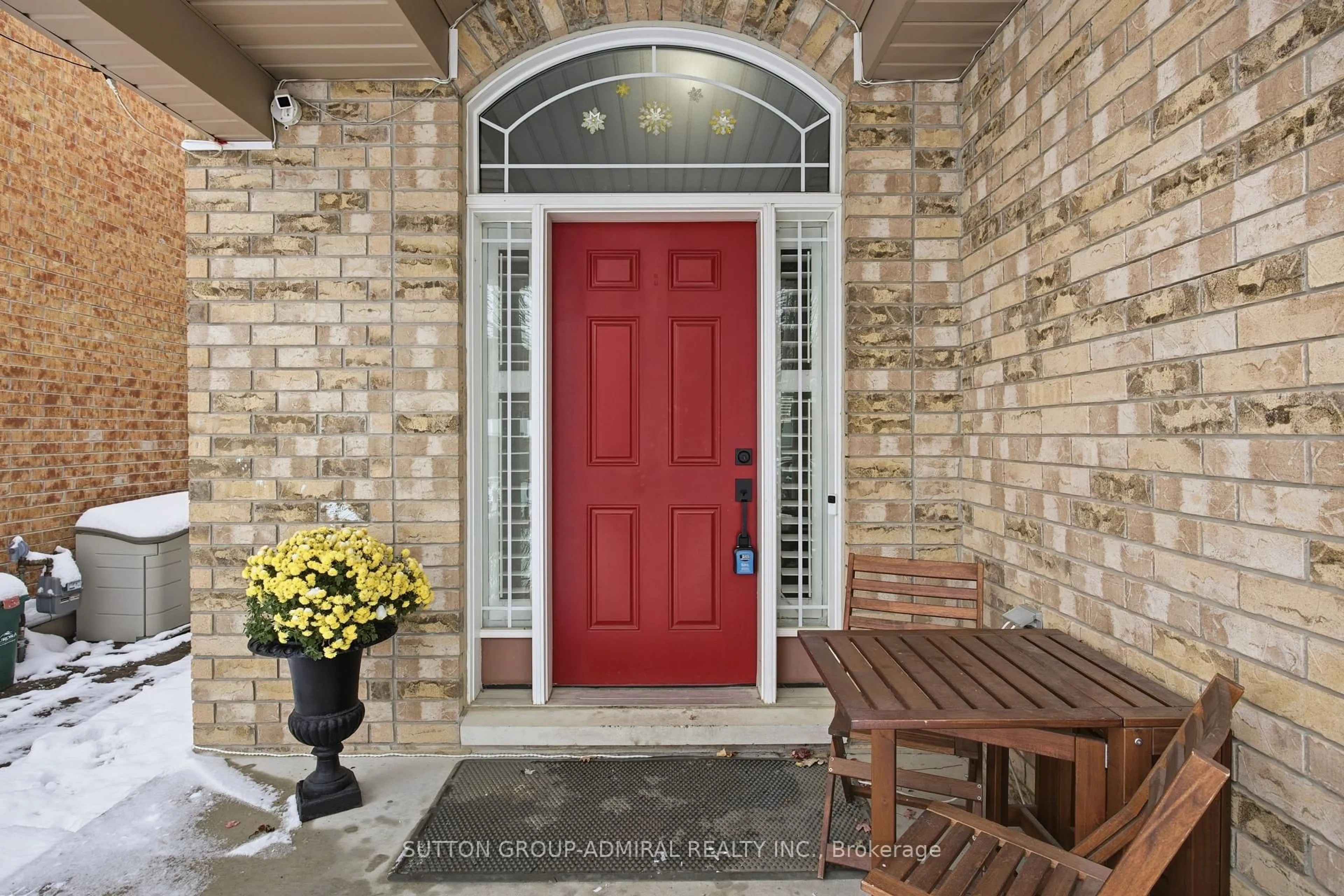 Indoor entryway for 10 Usherwood St, Aurora Ontario L4G 7W6