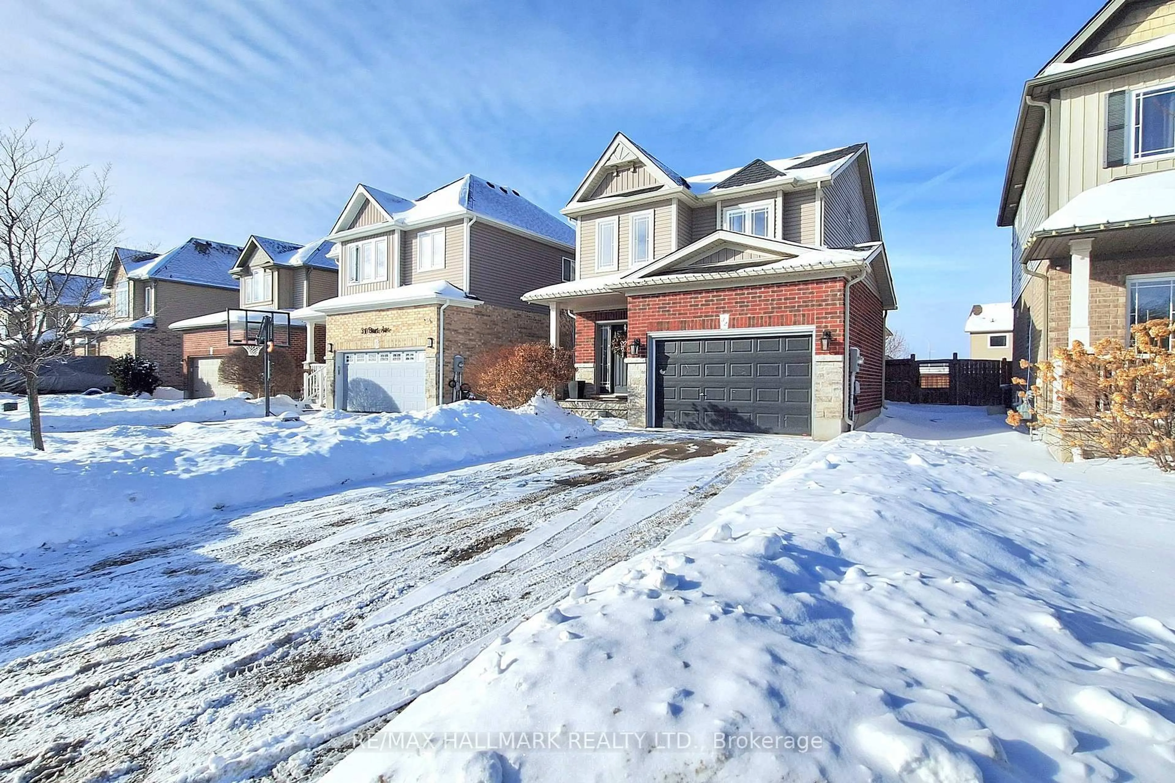 Unknown for 32 Burt Ave, New Tecumseth Ontario L9R 0G8