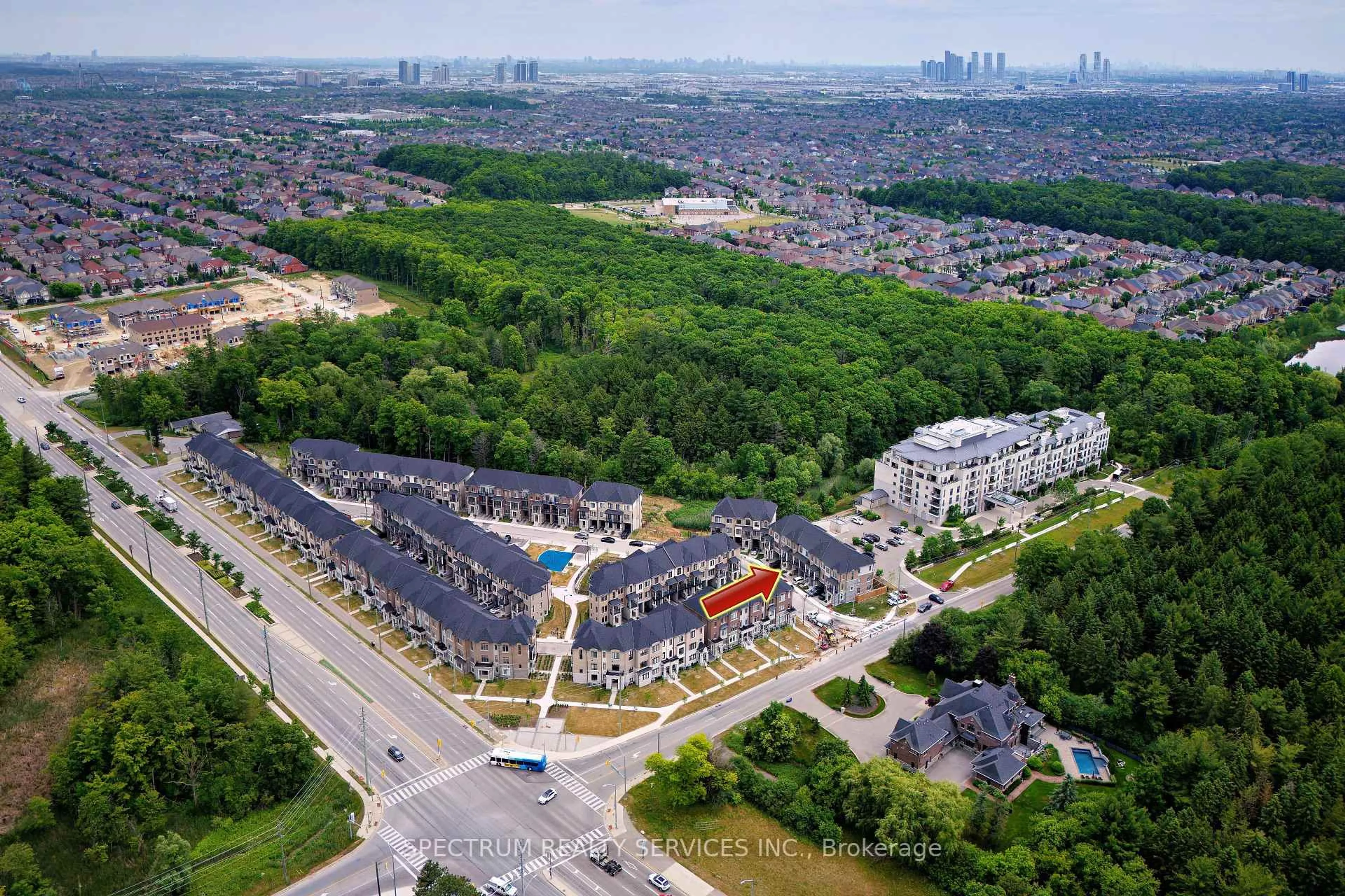 A pic from outside/outdoor area/front of a property/back of a property/a pic from drone, street for 15 Archambault way, Vaughan Ontario L4H 5G4