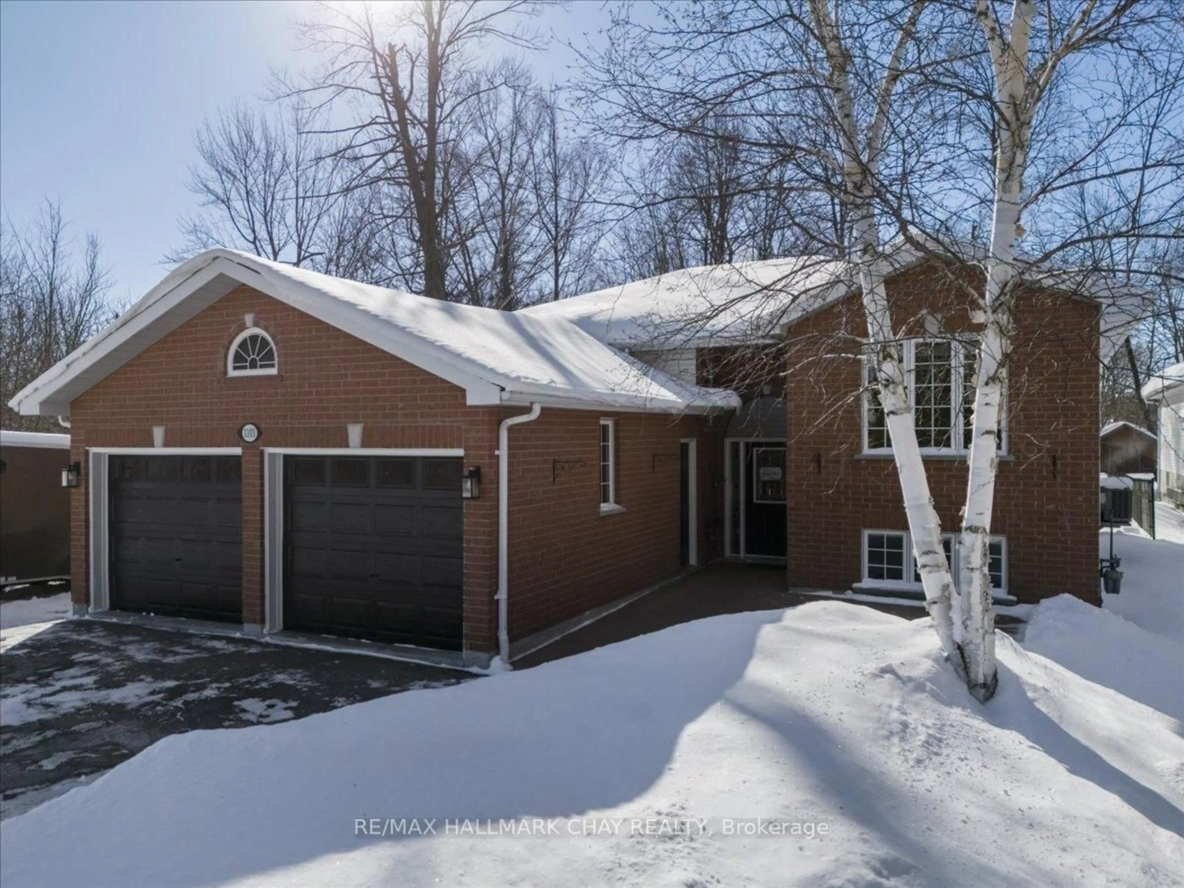 Home with brick exterior material, street for 1103 Belle Aire Beach Rd, Innisfil Ontario L0L 1C0