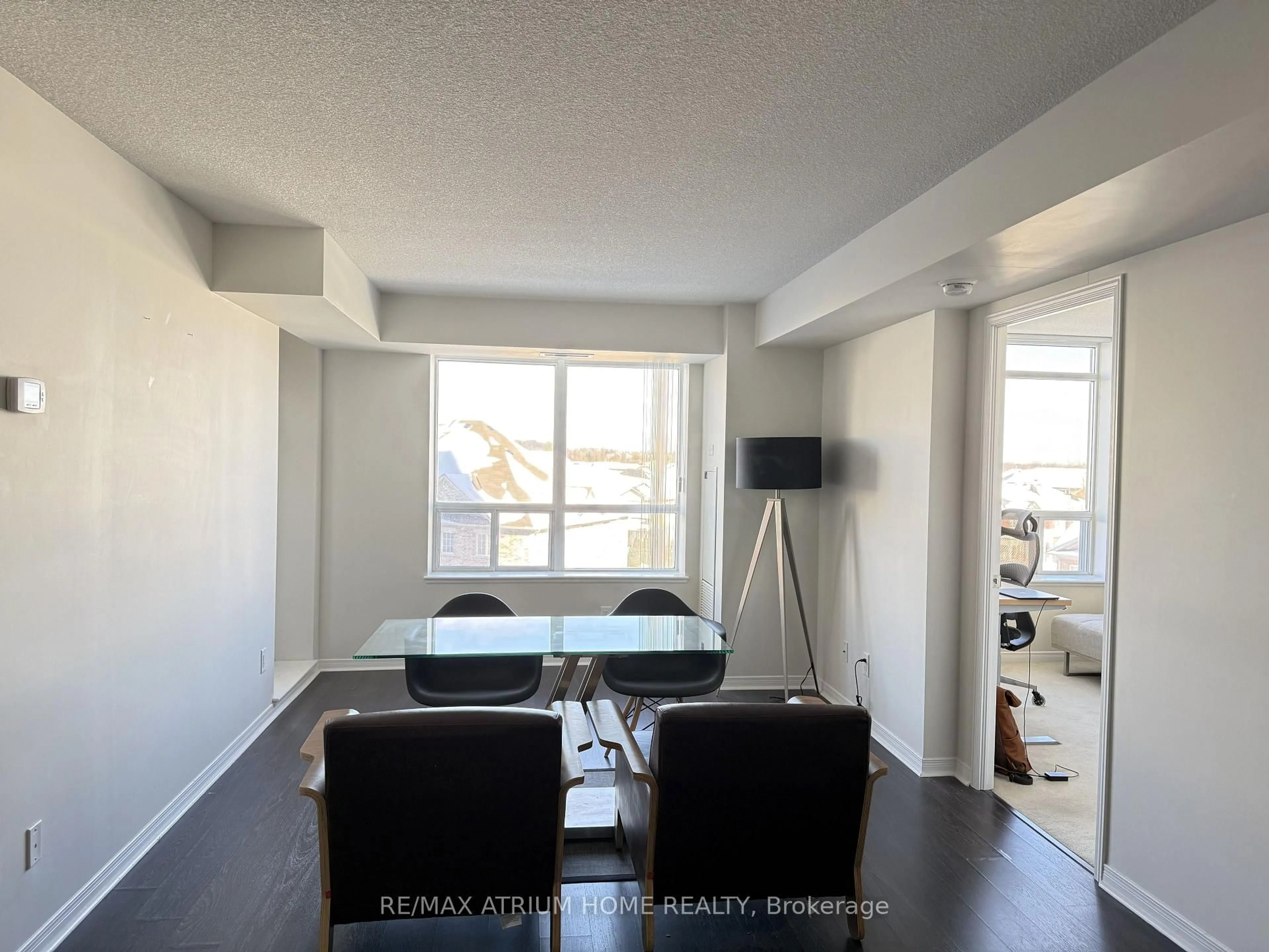 A pic of a room for 73 King William Cres #302, Richmond Hill Ontario L4B 0C2