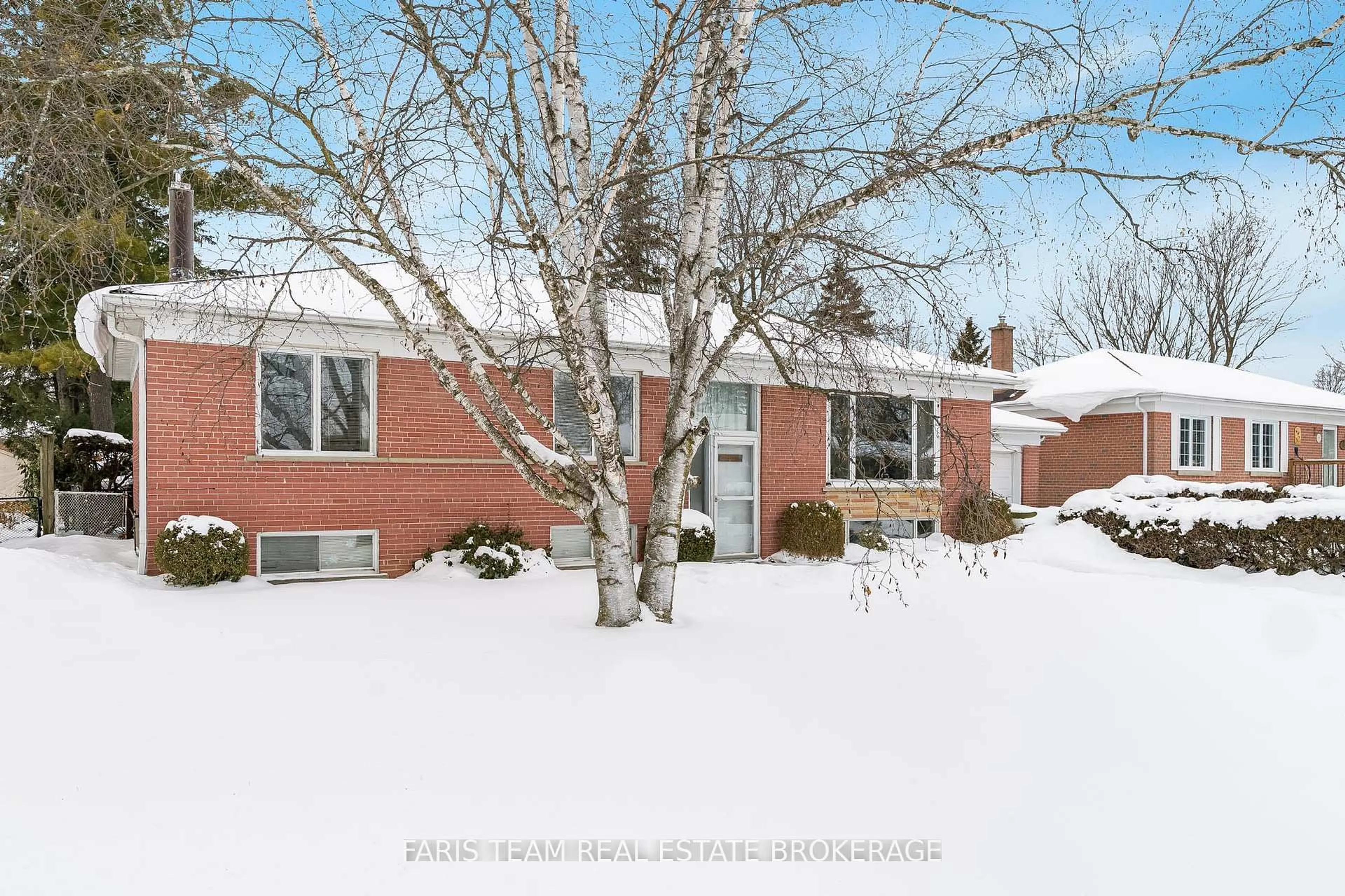 Home with brick exterior material, street for 96 William St, New Tecumseth Ontario L9R 1N2