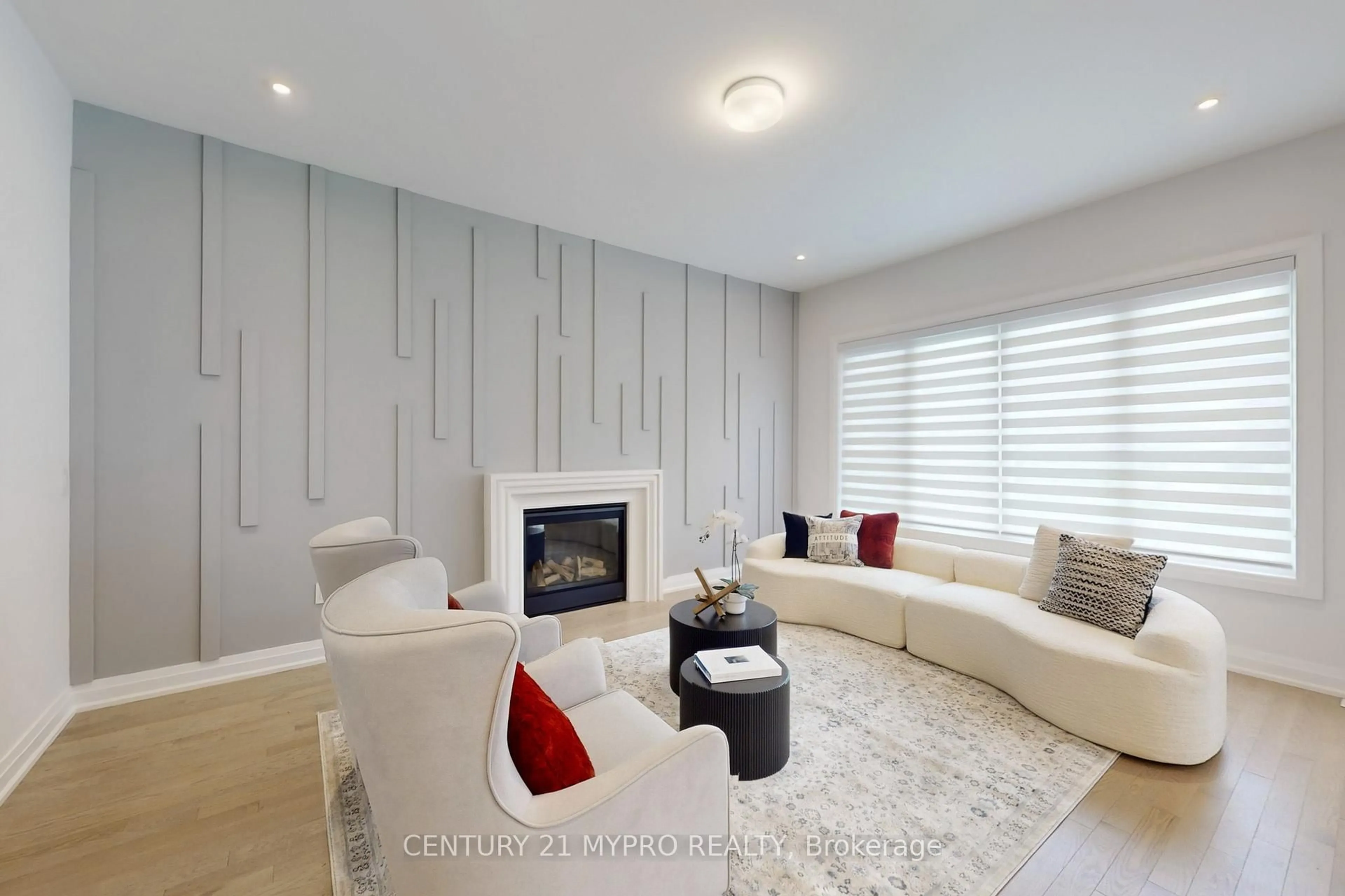 Living room with furniture, unknown for 6 Longworth Ave, Richmond Hill Ontario L4E 1A2