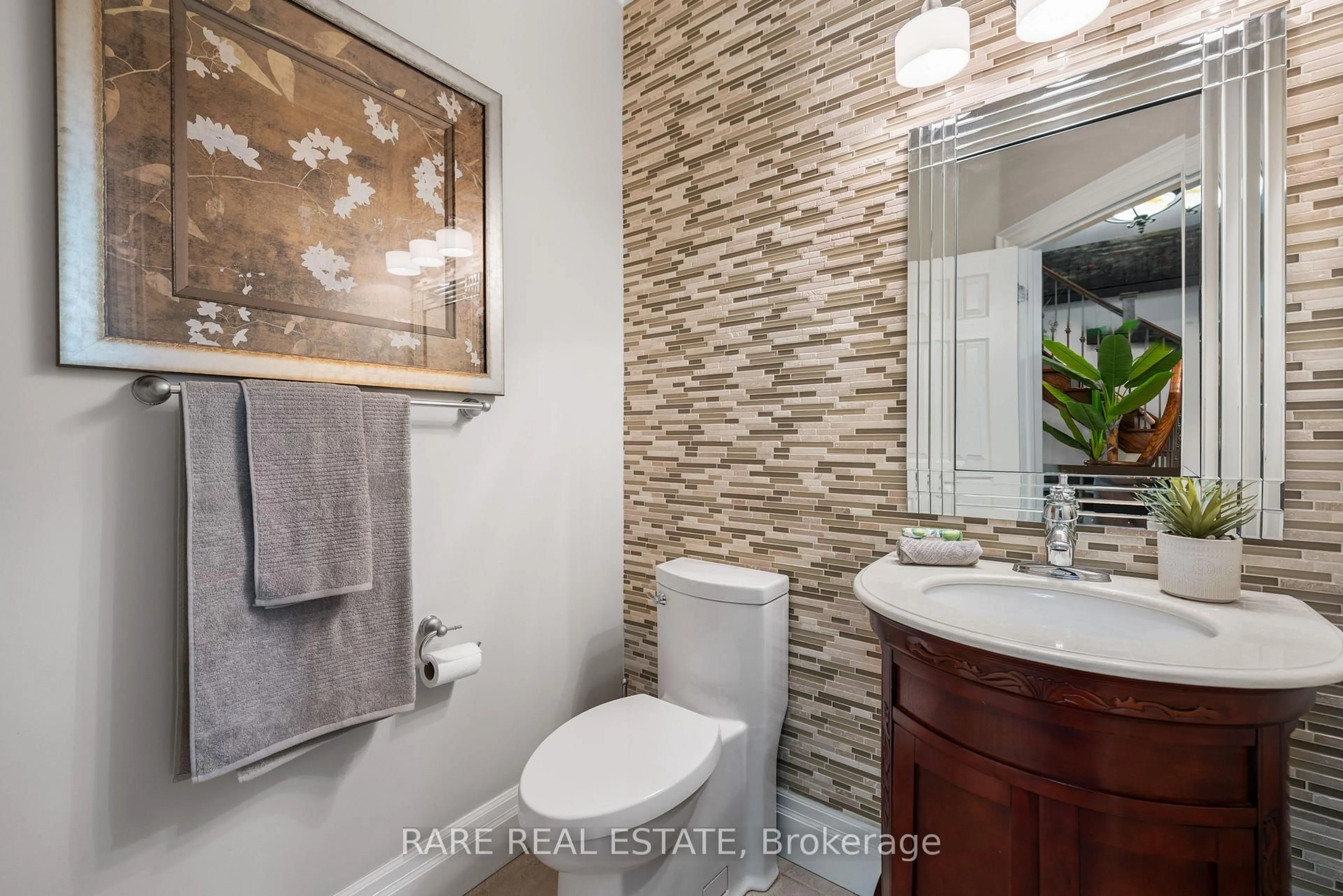Contemporary bathroom, ceramic/tile floor for 32 Strauss Rd, Vaughan Ontario L4J 8Z6