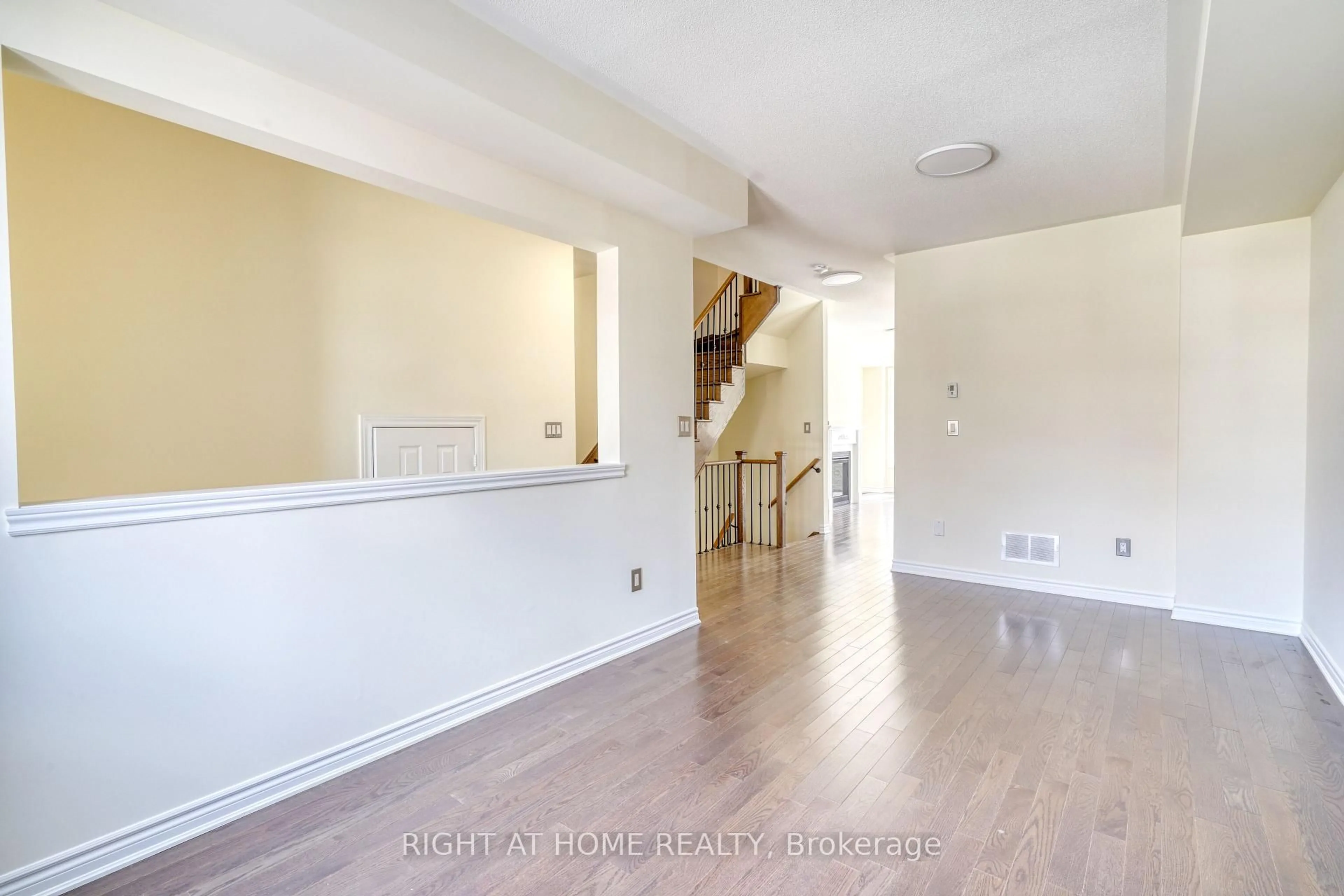 Unknown for 53 Sandwell St, Vaughan Ontario L4H 4R2