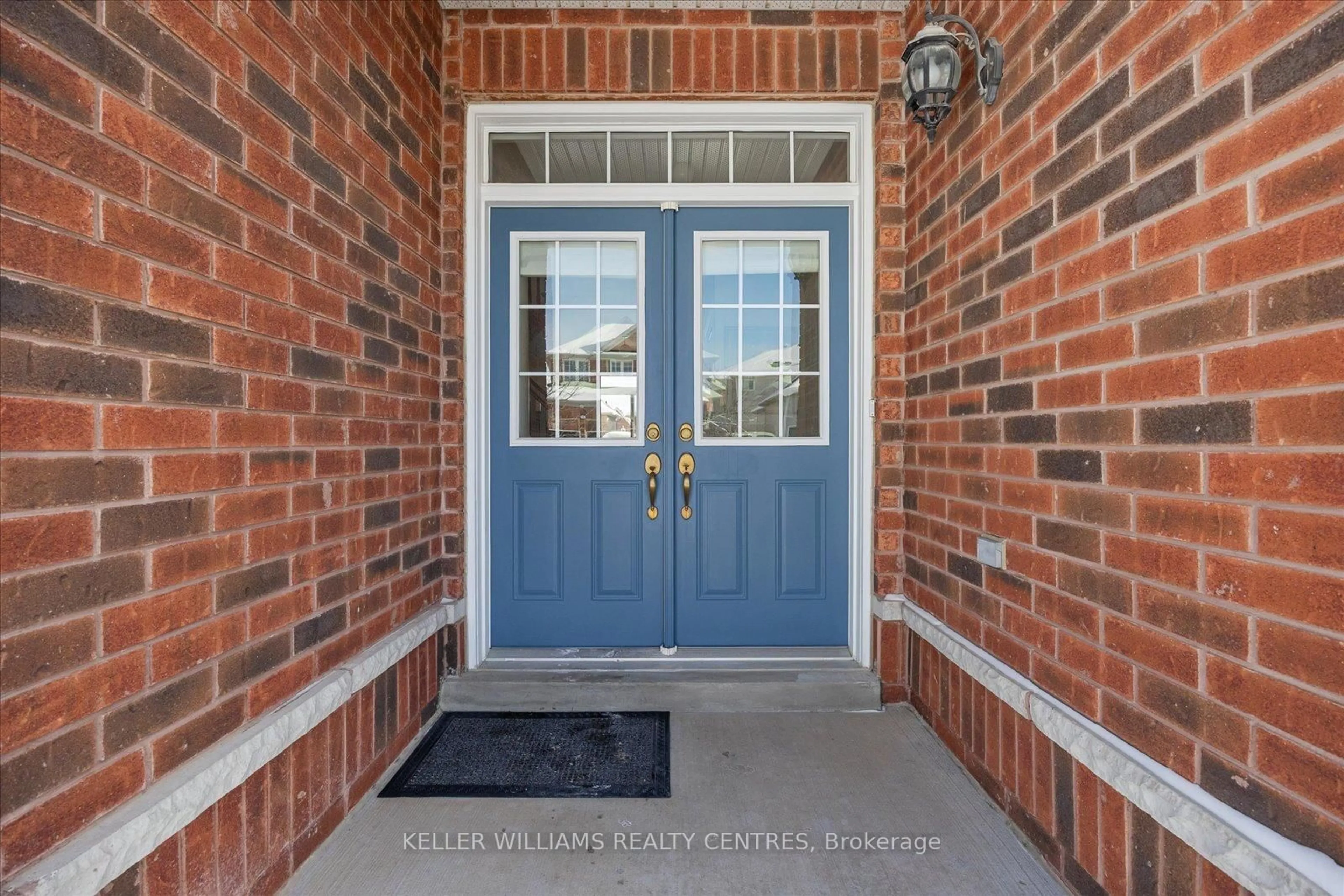 Indoor entryway for 3 Bache Ave, Georgina Ontario L4P 0C5