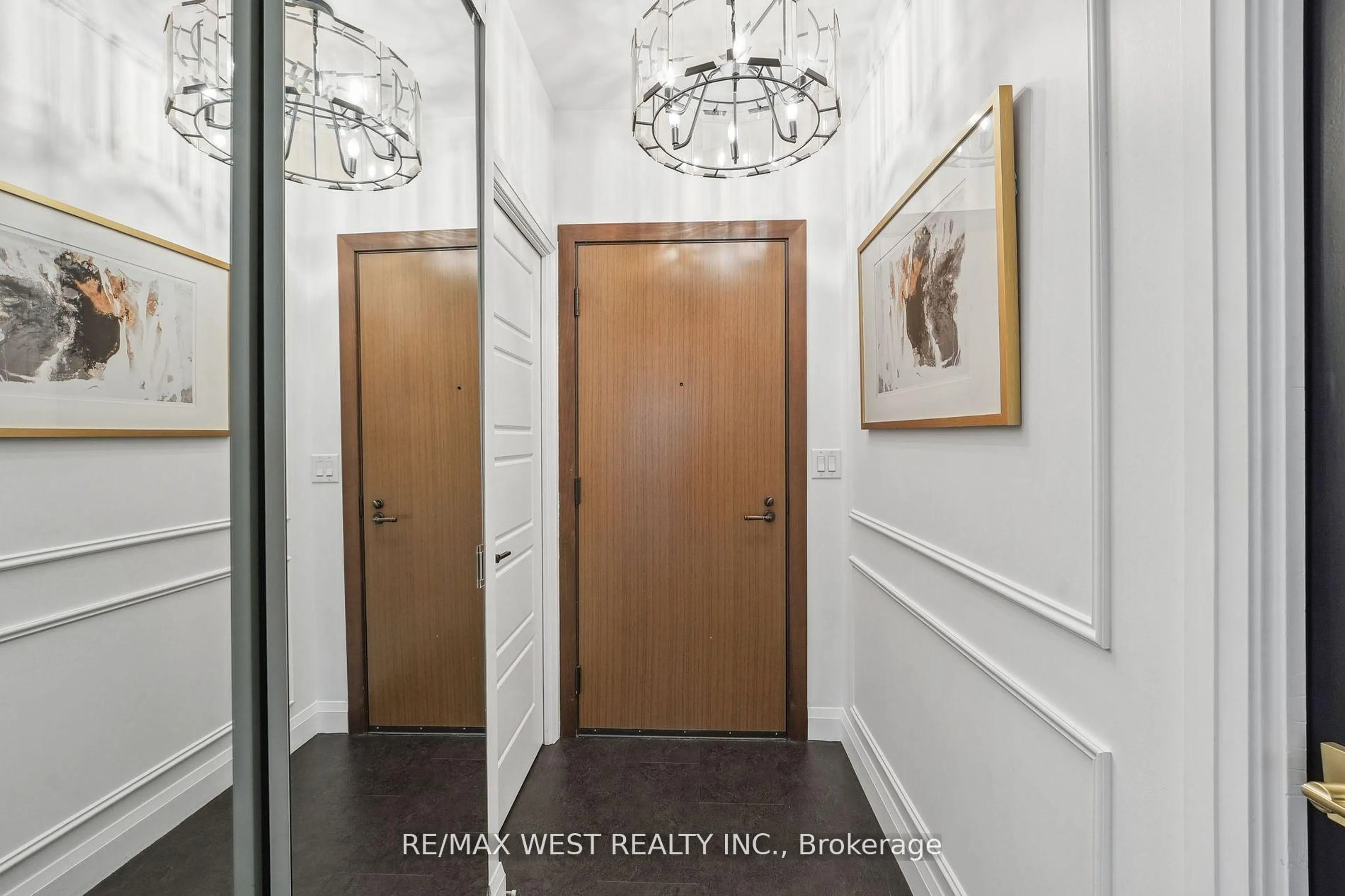 Indoor entryway for 8228 Birchmount Rd #116, Markham Ontario L3R 1A6