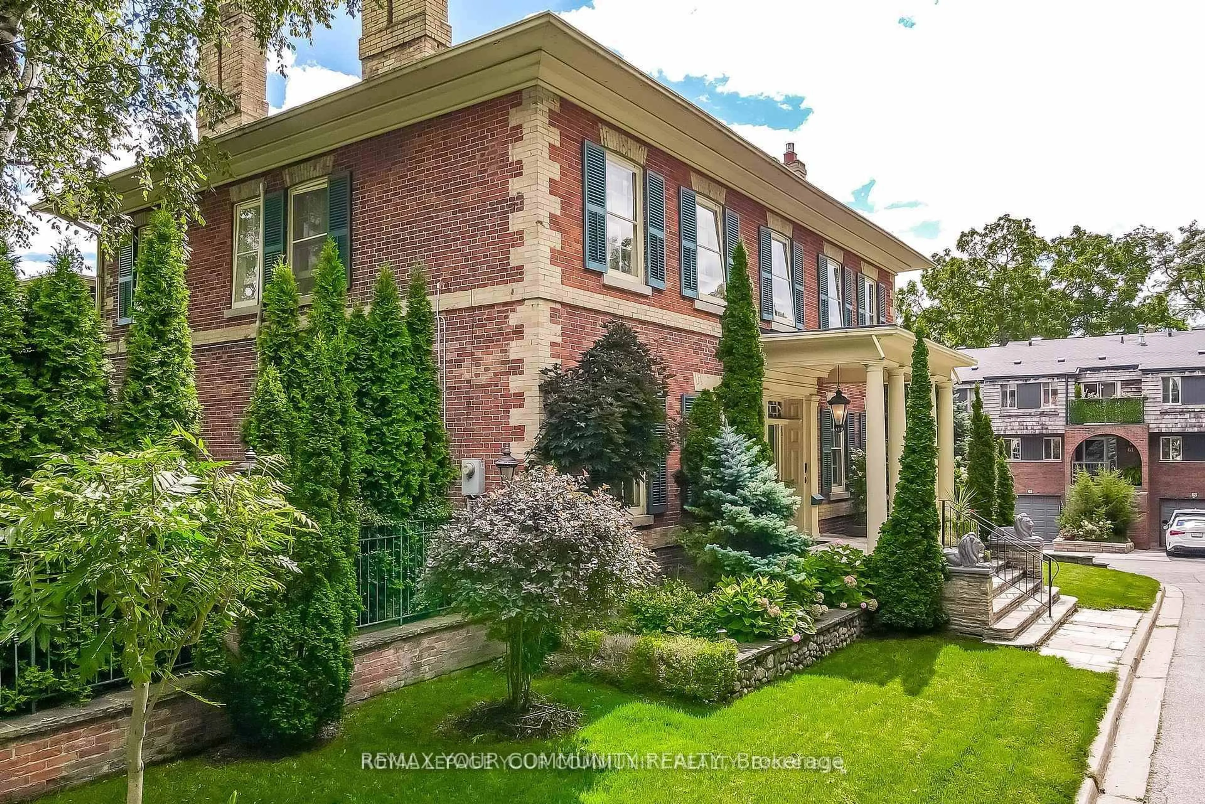Home with brick exterior material, street for 54 Cricklewood Cres, Markham Ontario L3T 4T9