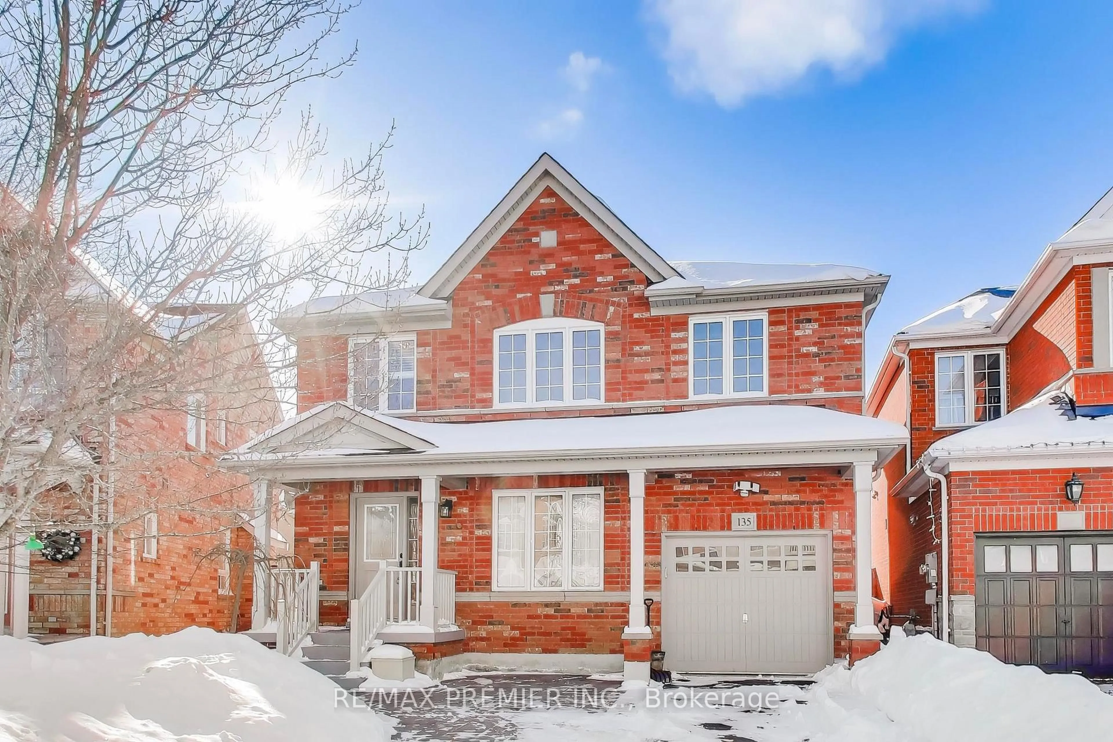 Home with brick exterior material, street for 135 Richard Coulson Cres, Whitchurch-Stouffville Ontario L4A 0H9