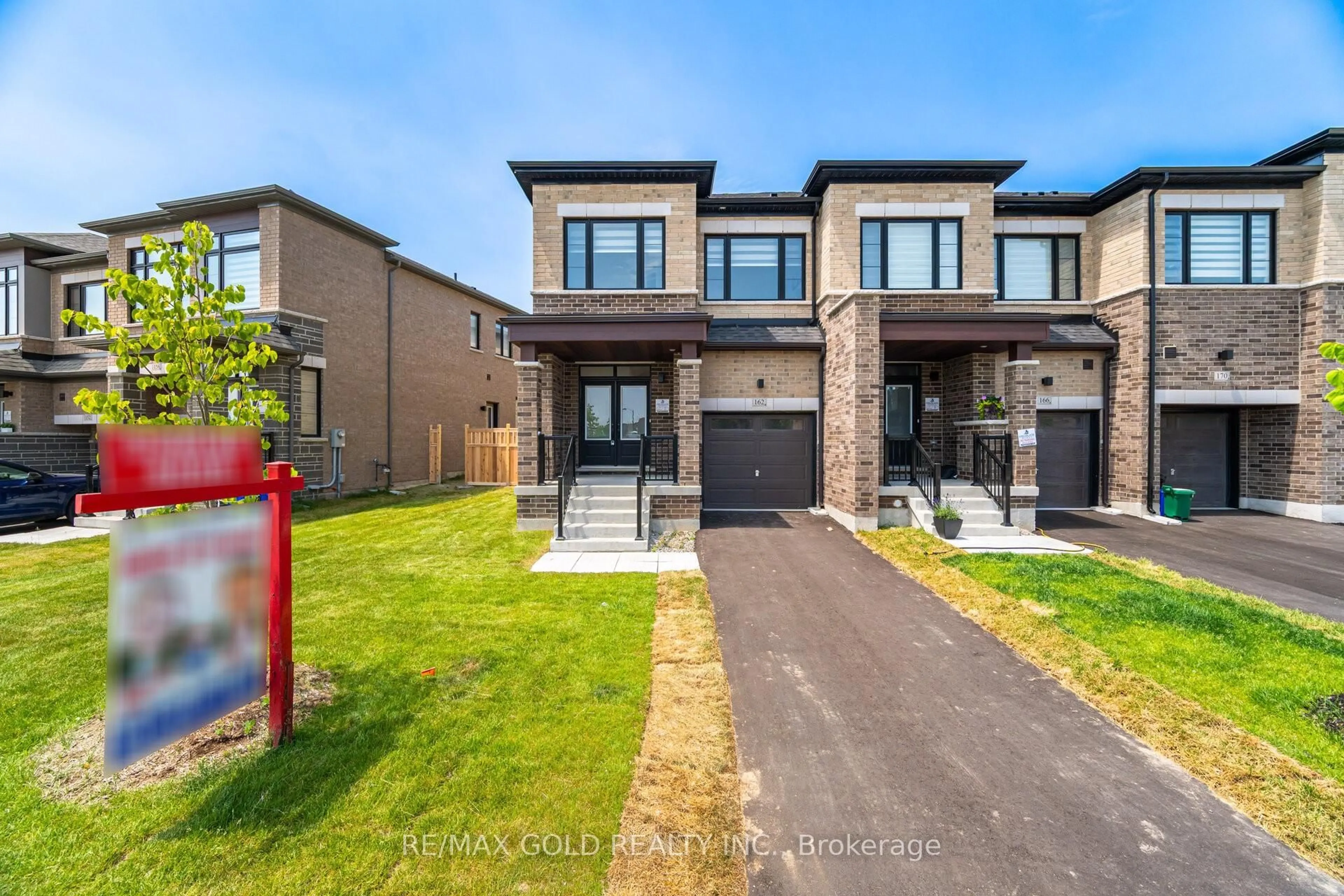 Home with brick exterior material, street for 162 Hartington St, Vaughan Ontario L4H 5J5