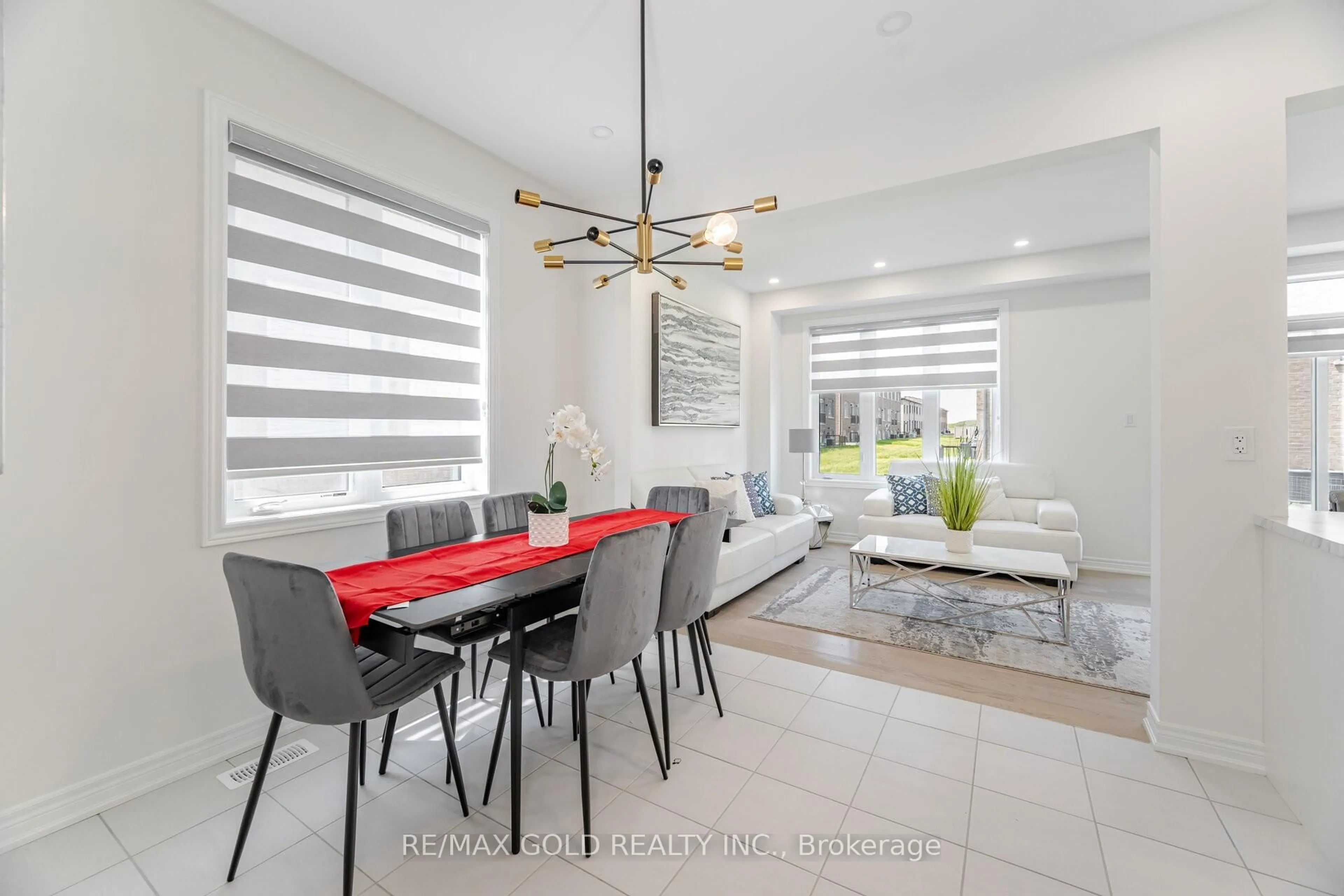 Dining room, ceramic/tile floor for 162 Hartington St, Vaughan Ontario L4H 5J5