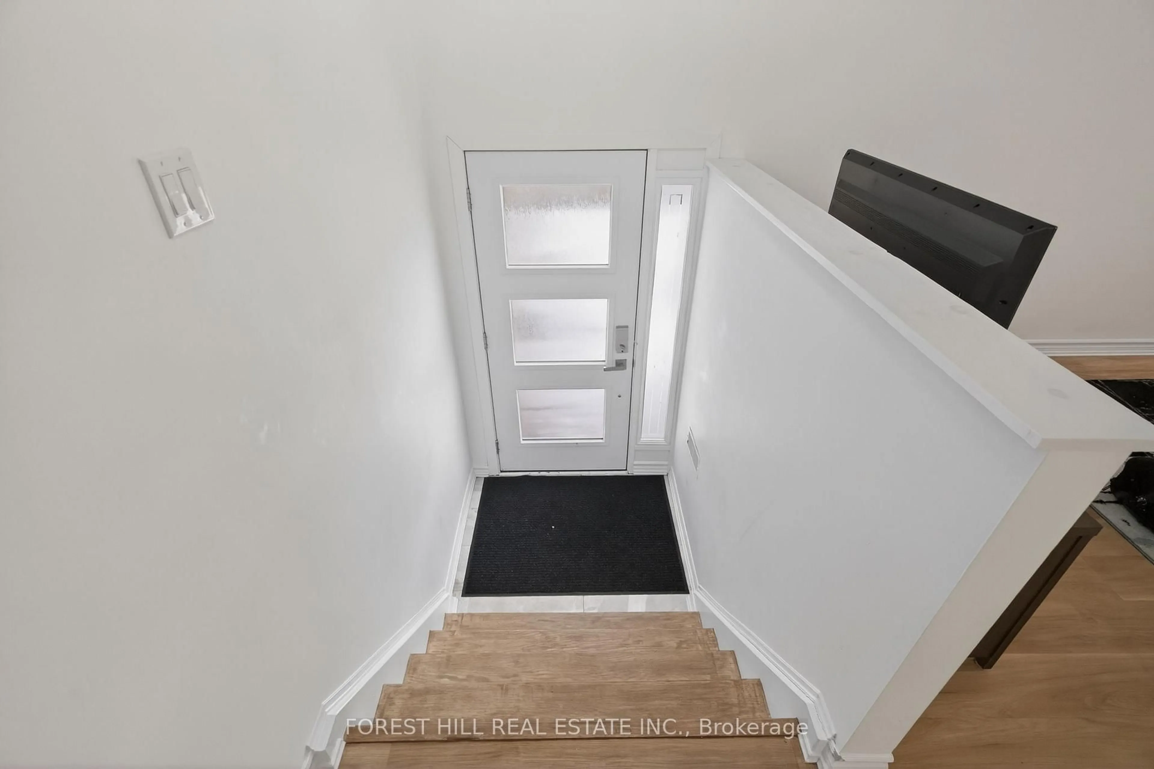 Stairs for 55 Townsend Ave, Bradford West Gwillimbury Ontario L3Z 1X9