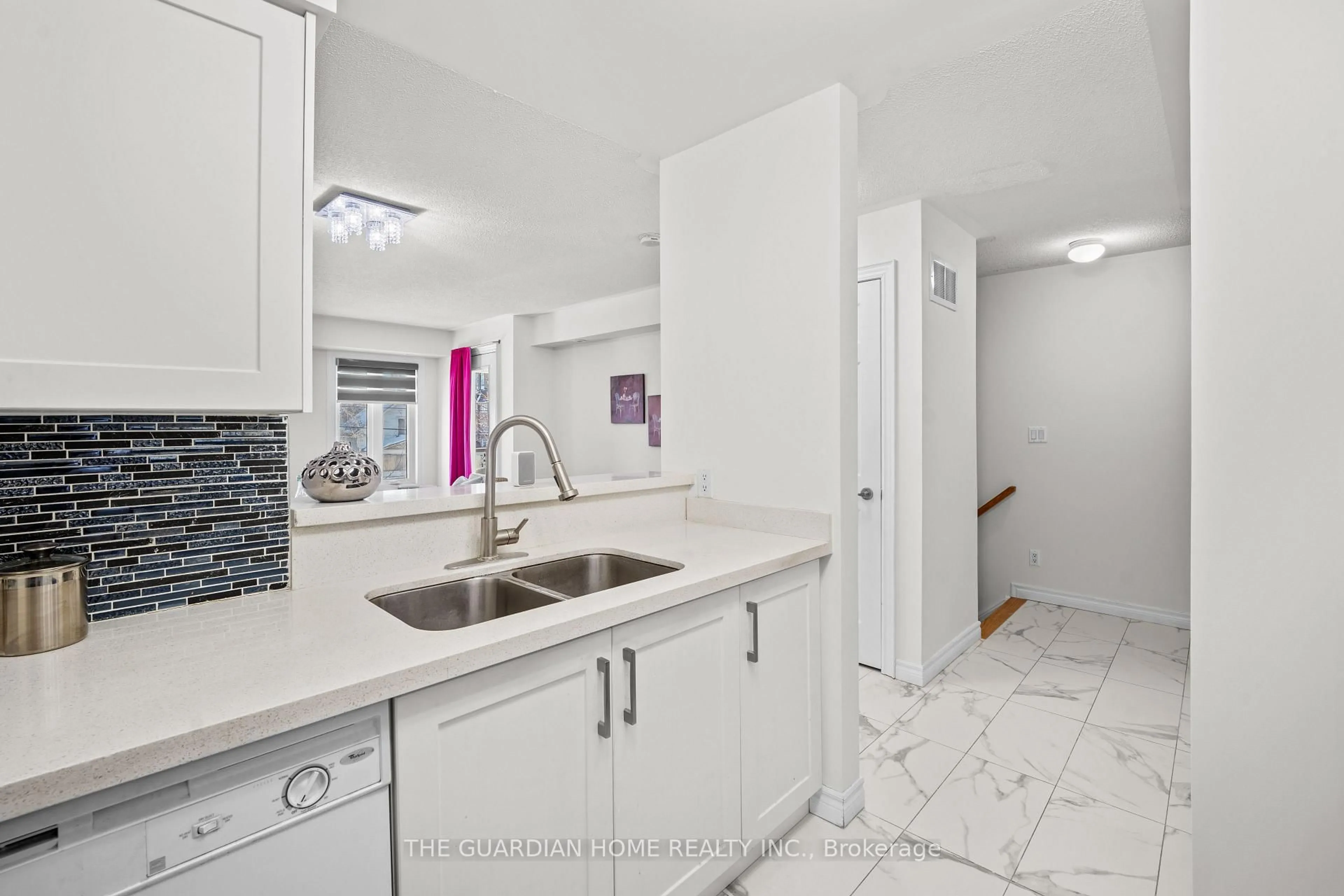 Unknown for 88 Old Kennedy Rd #28, Markham Ontario L3R 1K7