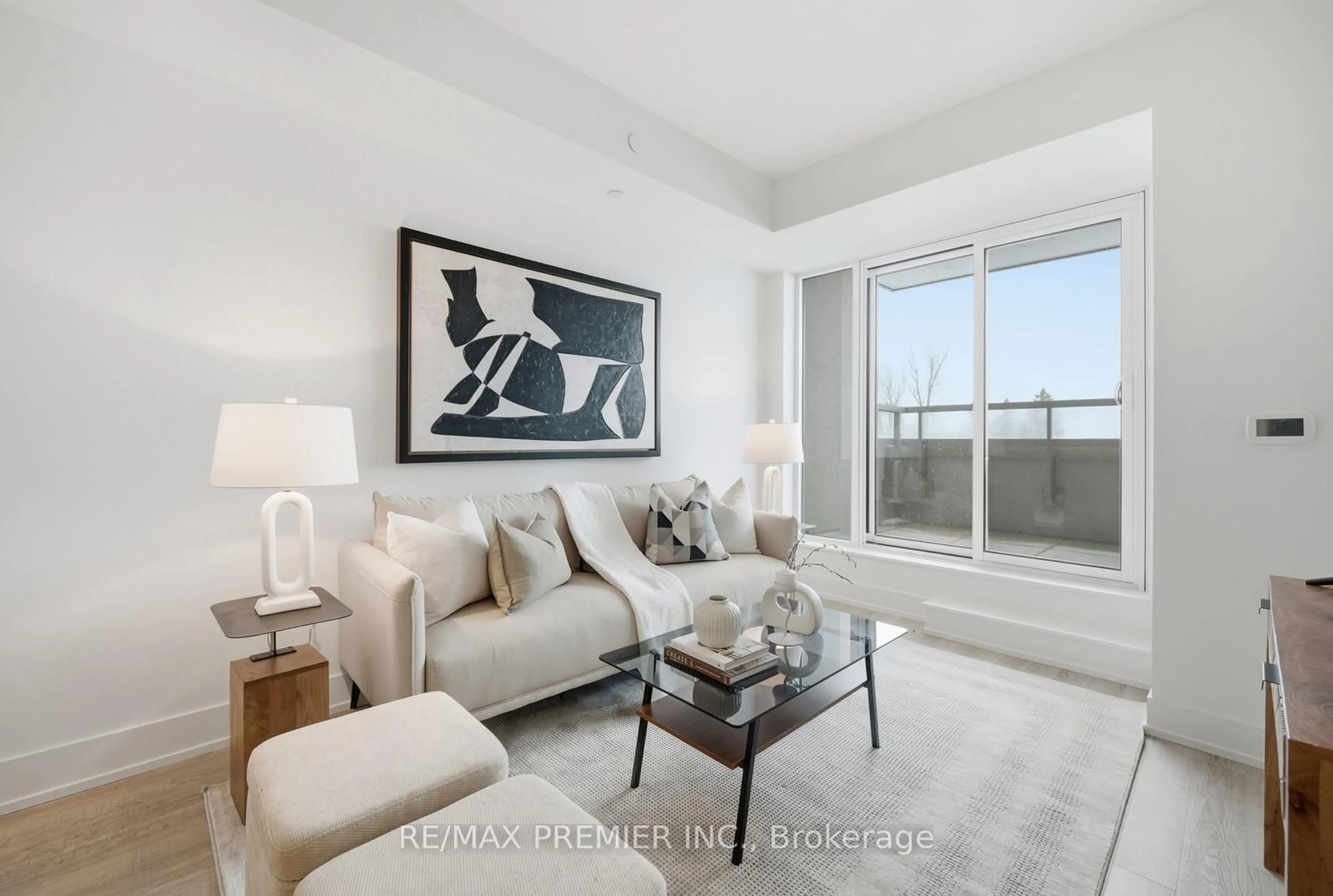 Living room with furniture, unknown for 2075 King Rd #435, King Ontario L7B 0R6