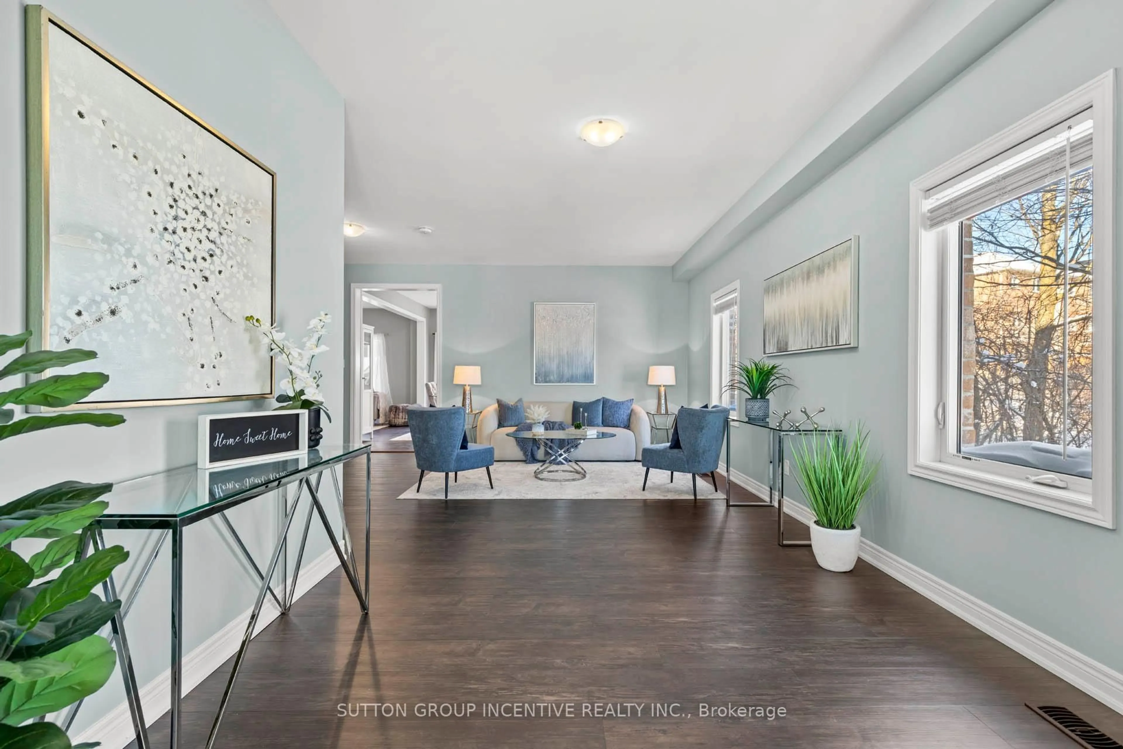 Indoor entryway for 1252 Bardeau St, Innisfil Ontario L0L 1W0