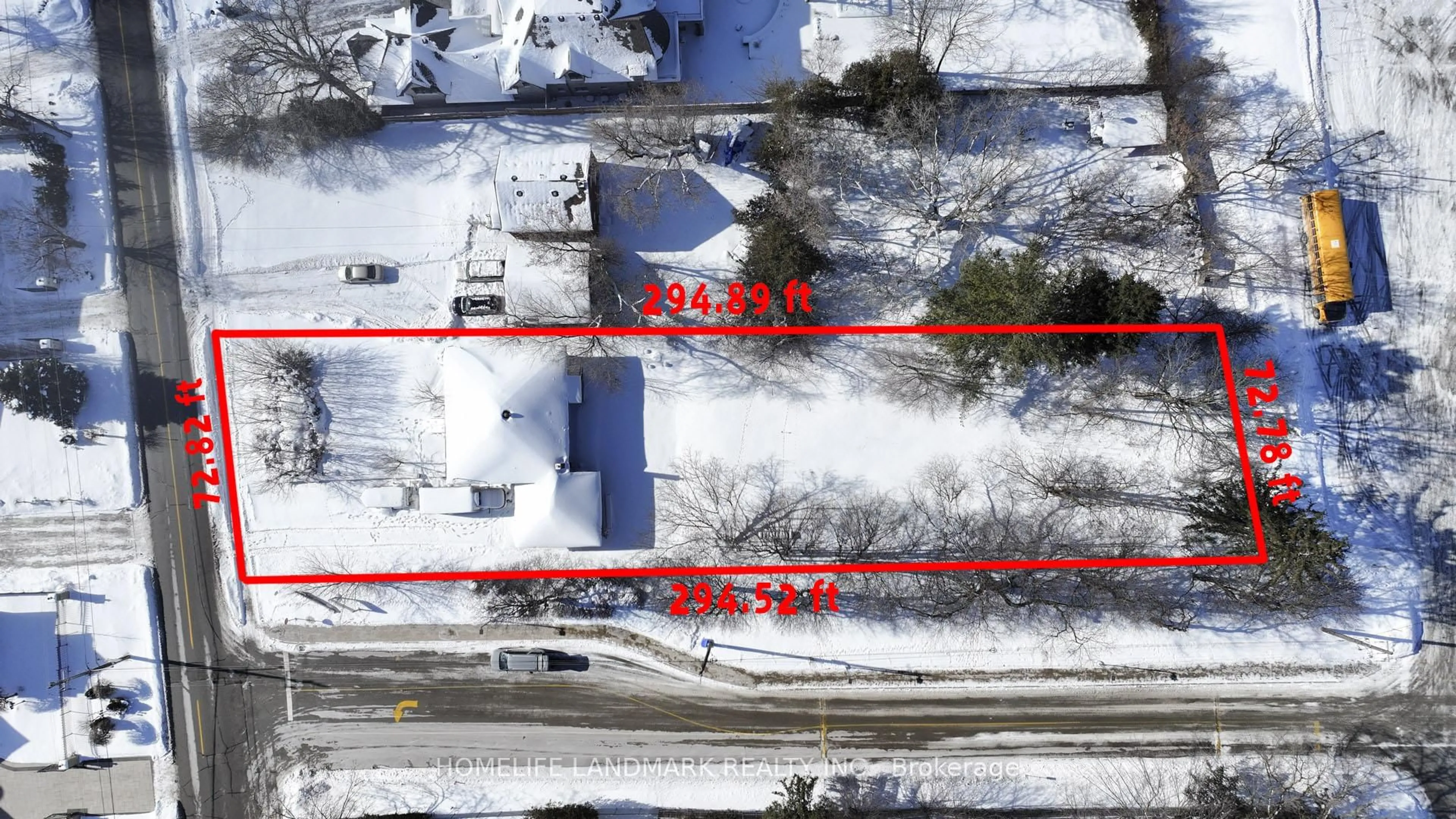 A pic from outside/outdoor area/front of a property/back of a property/a pic from drone, building for 108 Garden Ave, Richmond Hill Ontario L4C 6M1