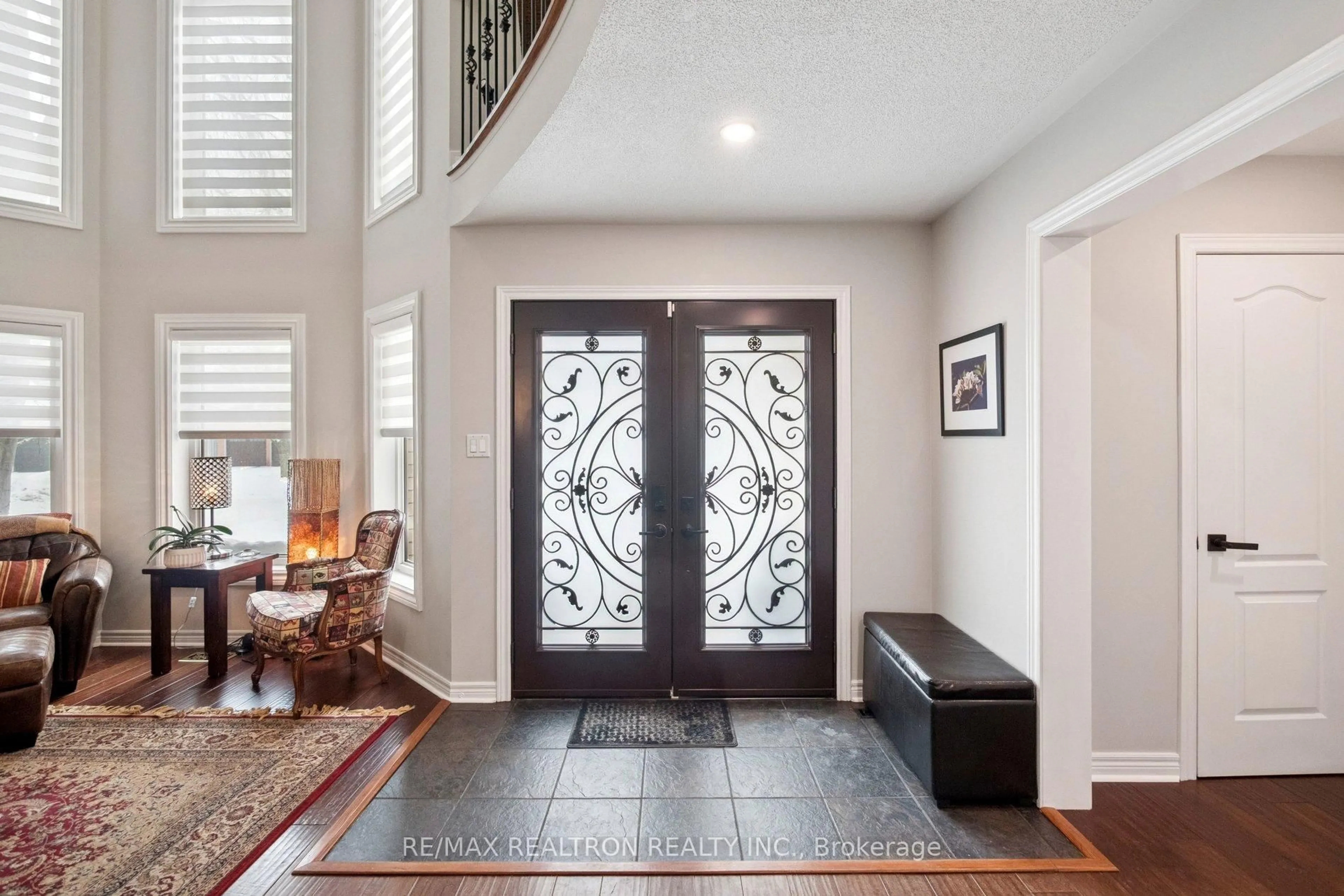 Indoor entryway for 174 Hammerstone Cres, Vaughan Ontario L4J 8B2