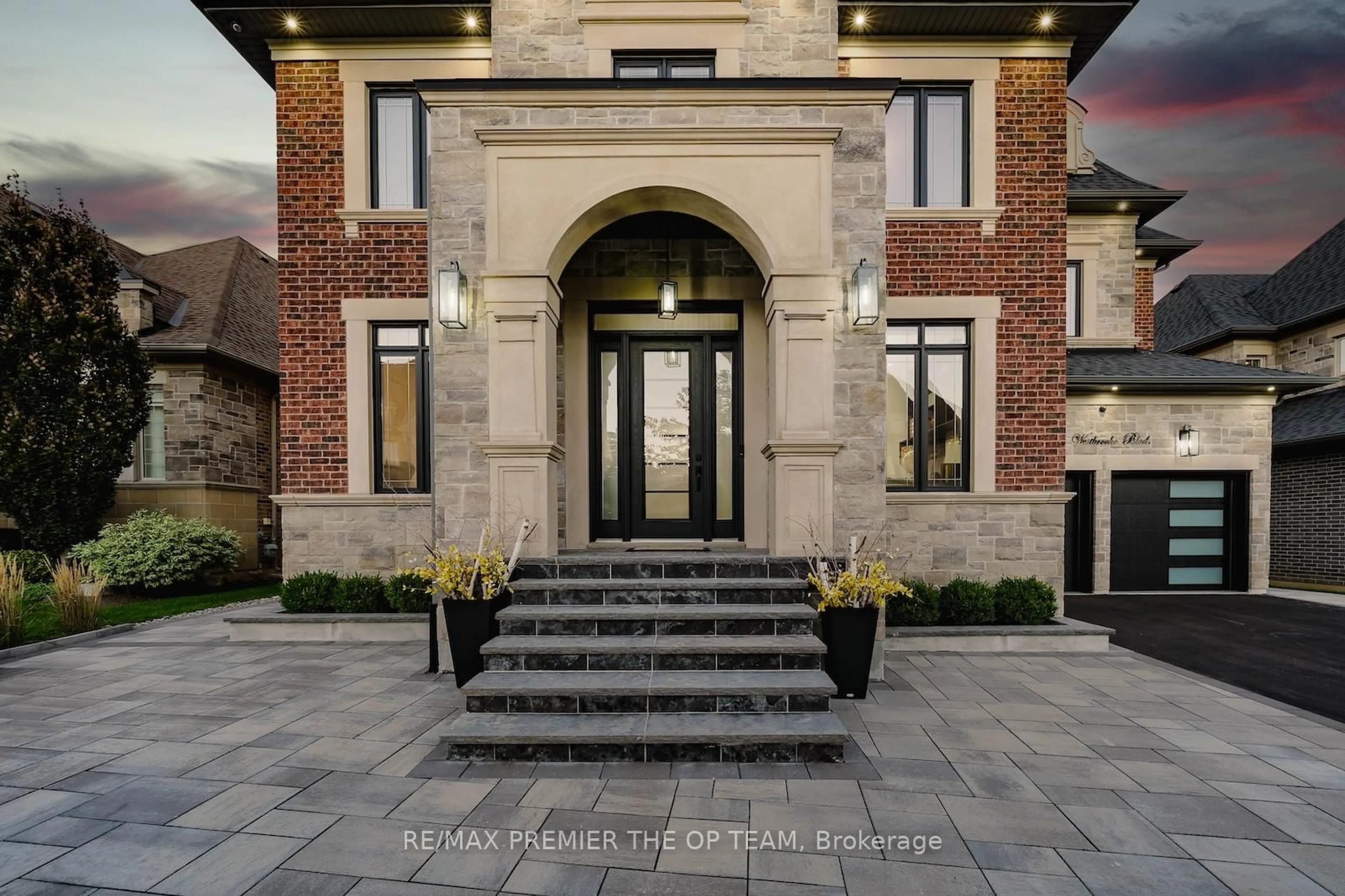 Unknown for 3 Westbrooke Blvd, King Ontario L7B 1N2