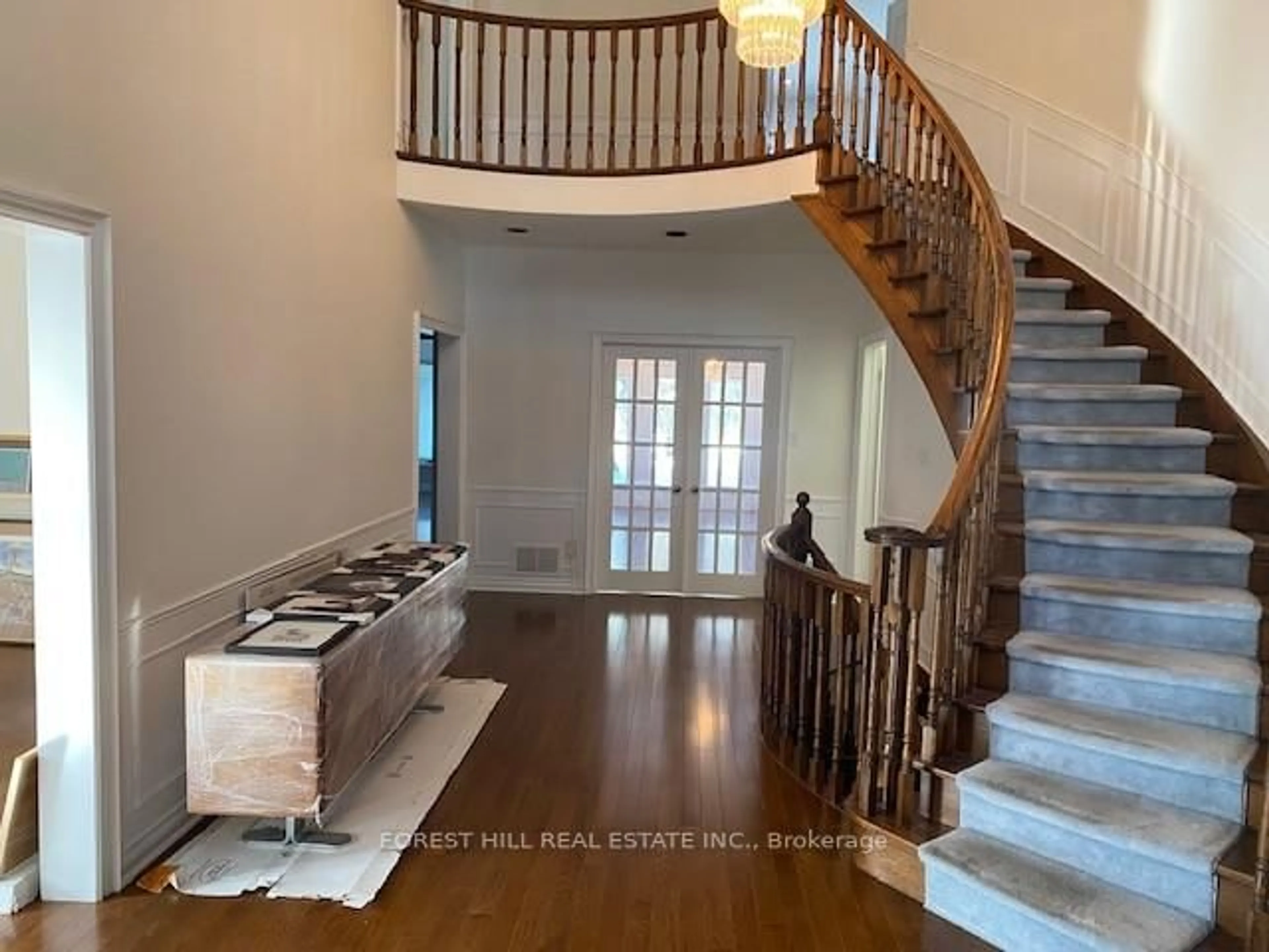 Indoor entryway for 17 Dunloe Rd, Richmond Hill Ontario L4B 2H6