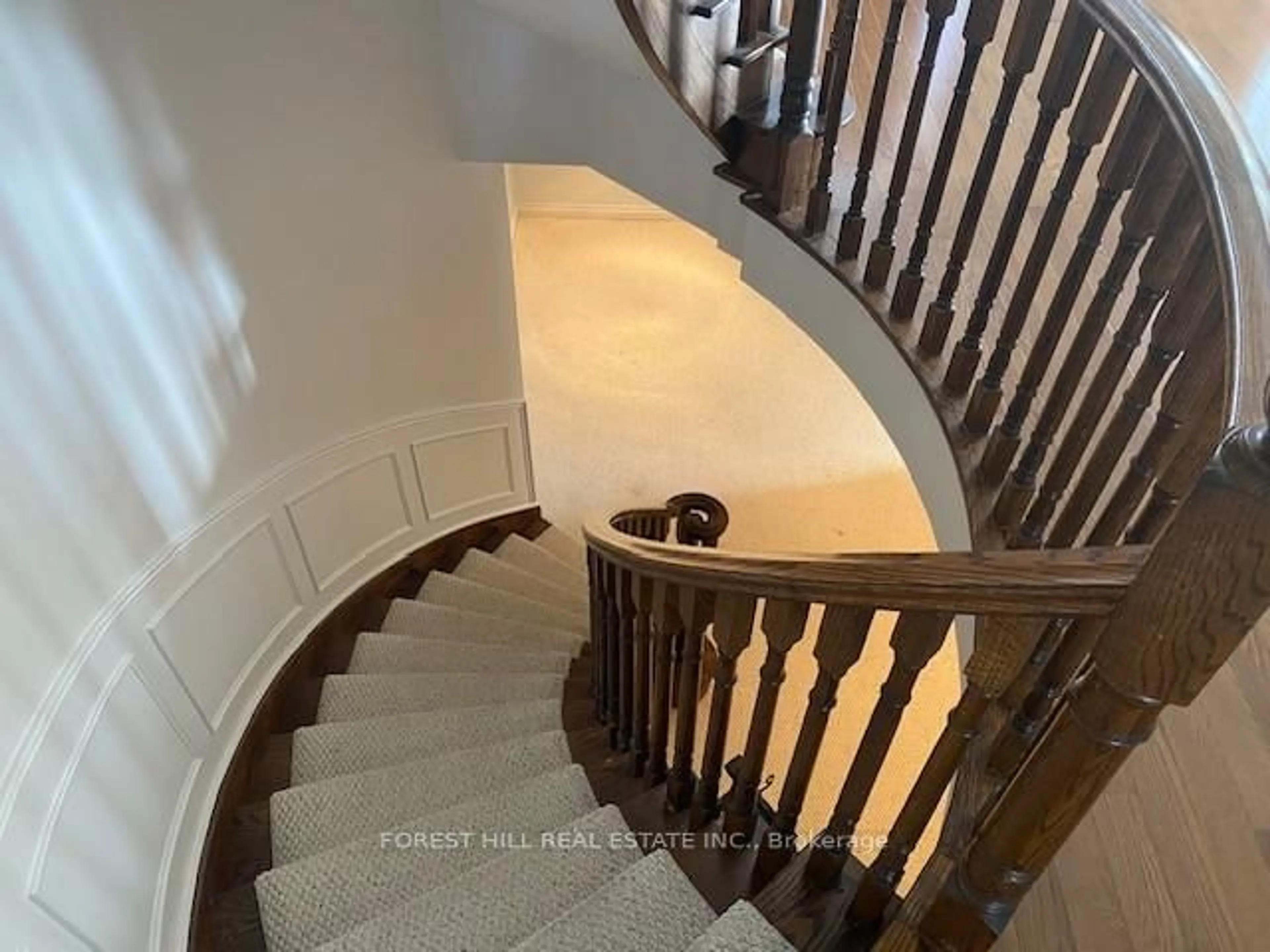 Stairs for 17 Dunloe Rd, Richmond Hill Ontario L4B 2H6