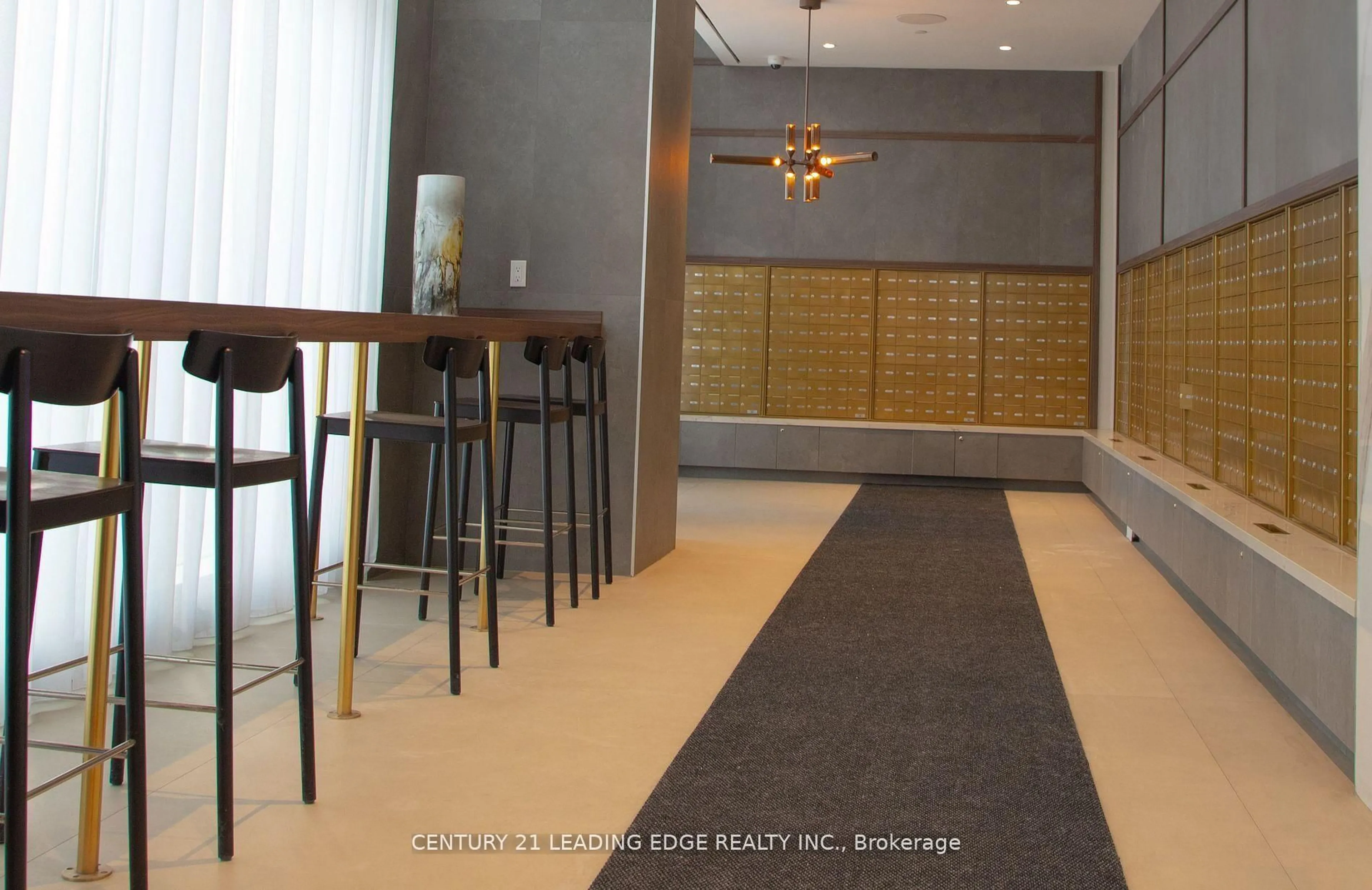 Indoor foyer for 7890 Jane St #PH10, Vaughan Ontario L4K 0K9