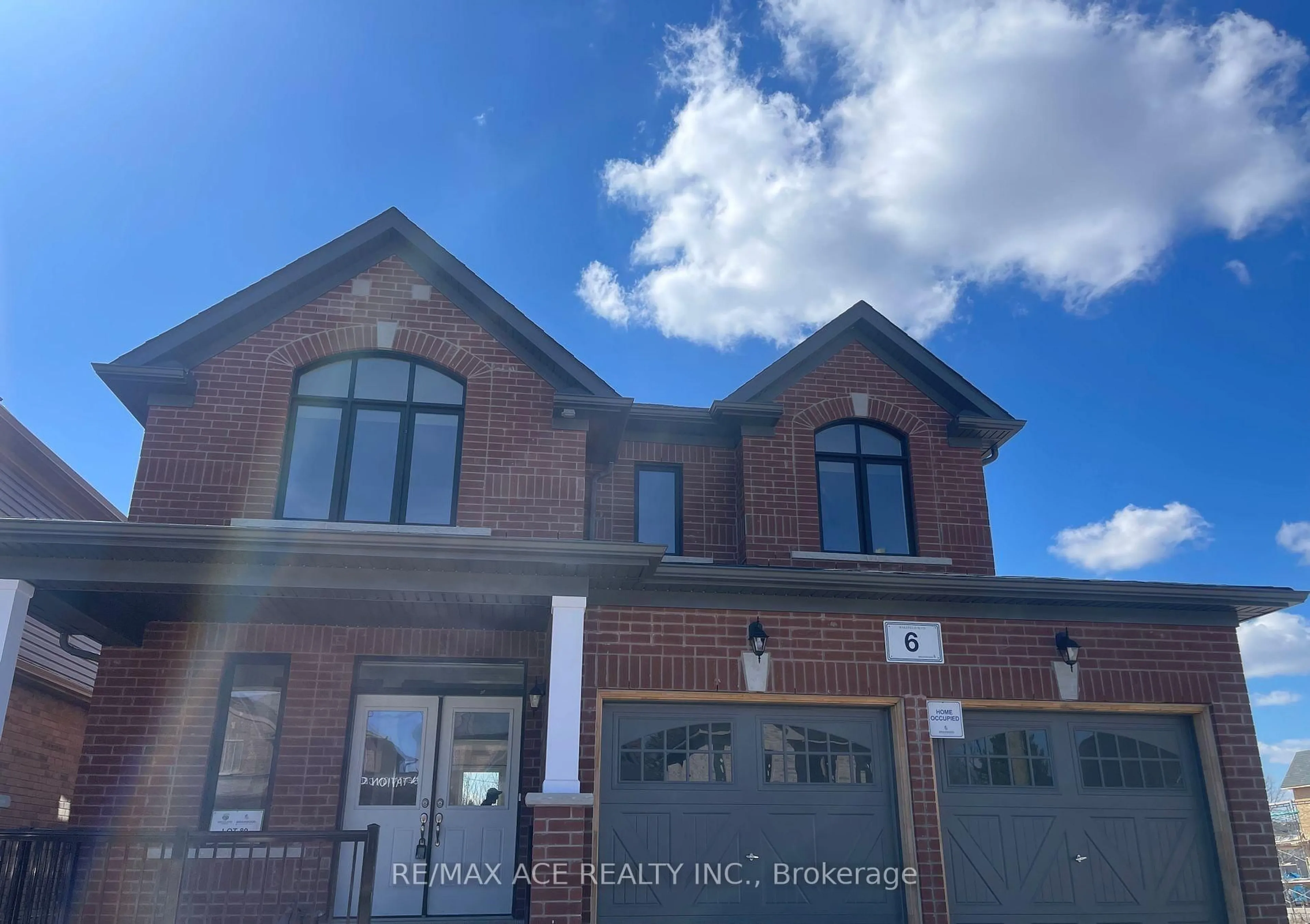 A pic from outside/outdoor area/front of a property/back of a property/a pic from drone, building for 6 Wakefield Blvd, Essa Ontario L0M 1B5