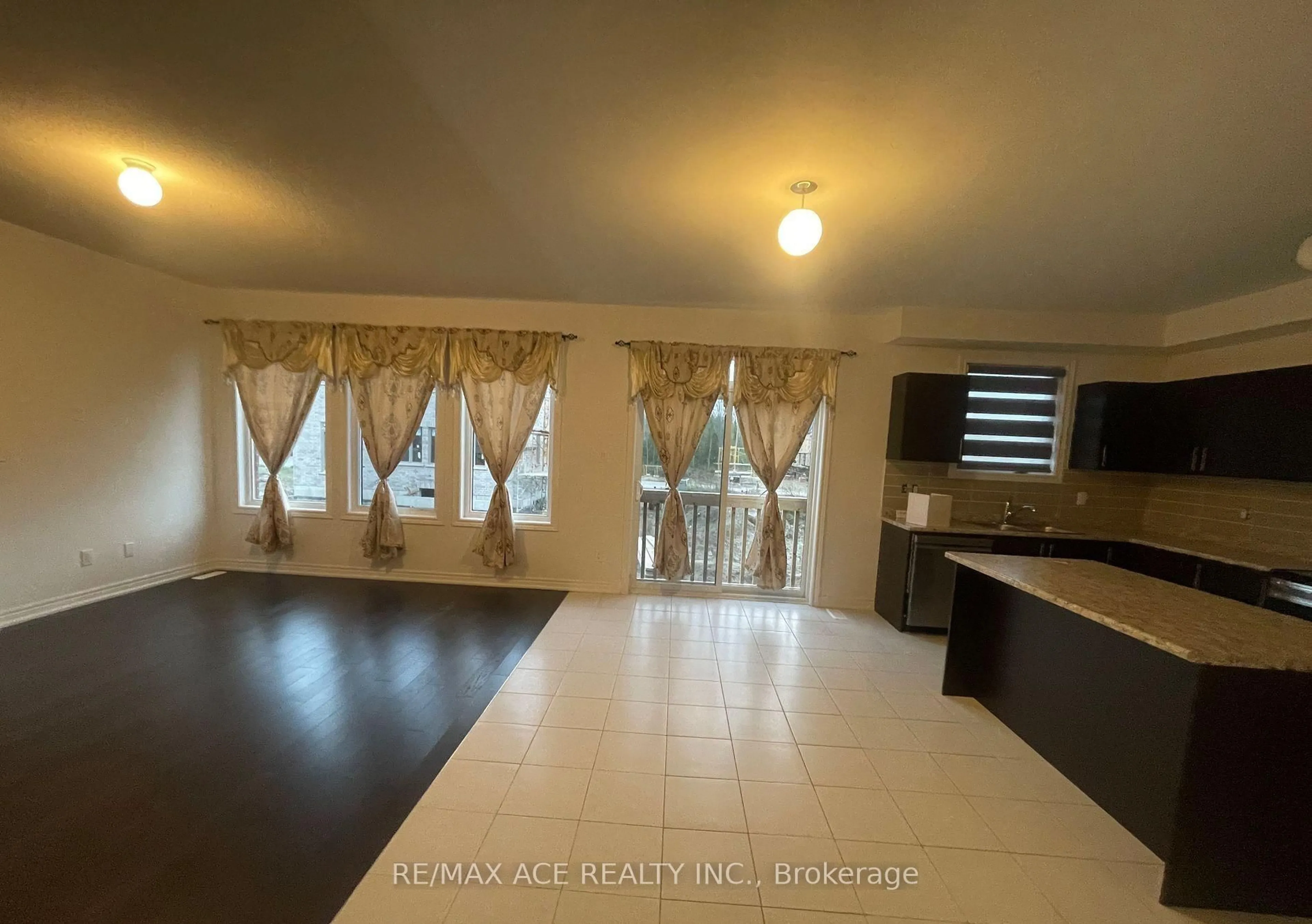 A pic of a room for 6 Wakefield Blvd, Essa Ontario L0M 1B5