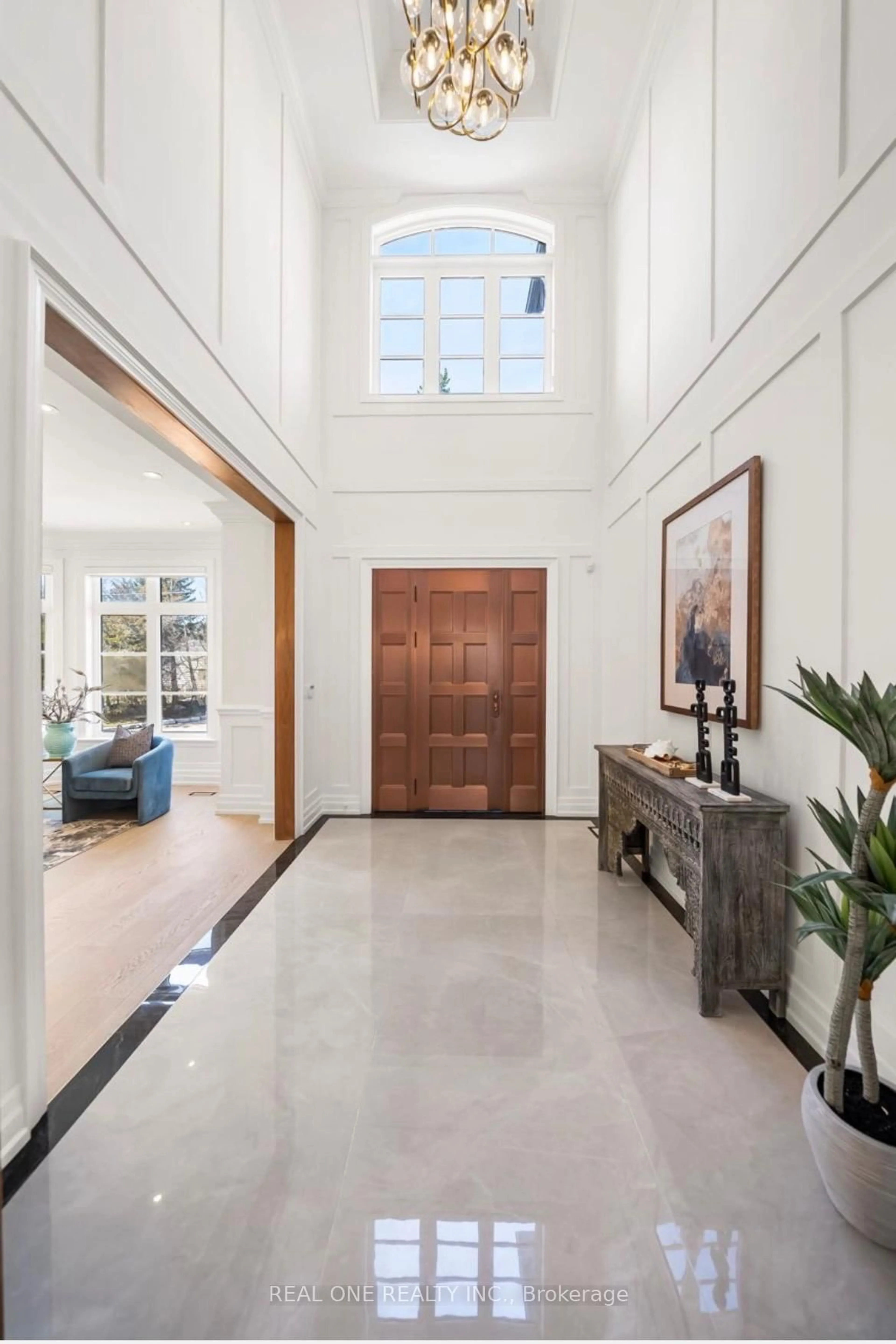 Indoor entryway for 46 Hughson Dr, Markham Ontario L3R 2T8