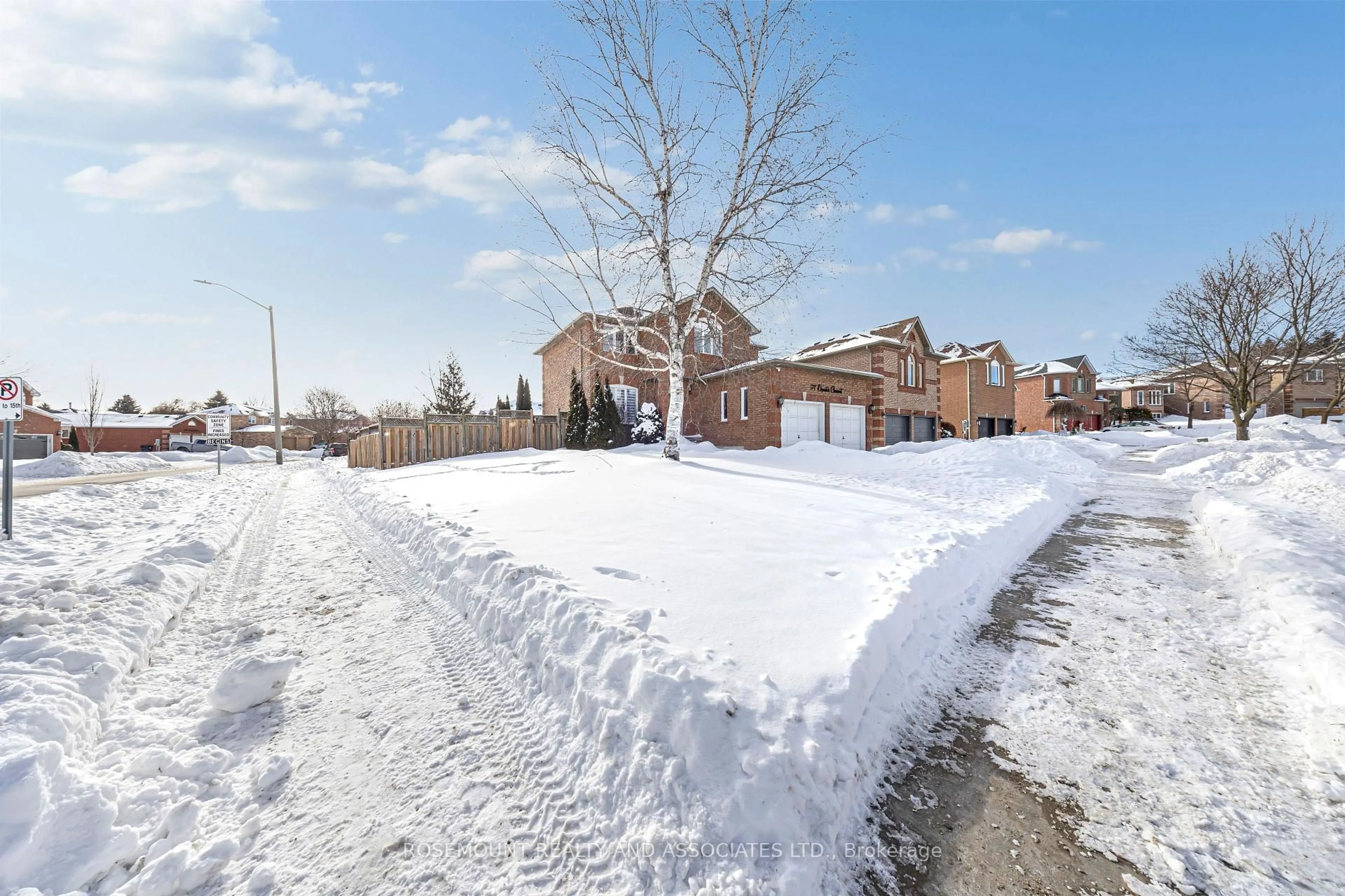 Unknown for 97 Depeuter Cres, Bradford West Gwillimbury Ontario L3Z 3A2