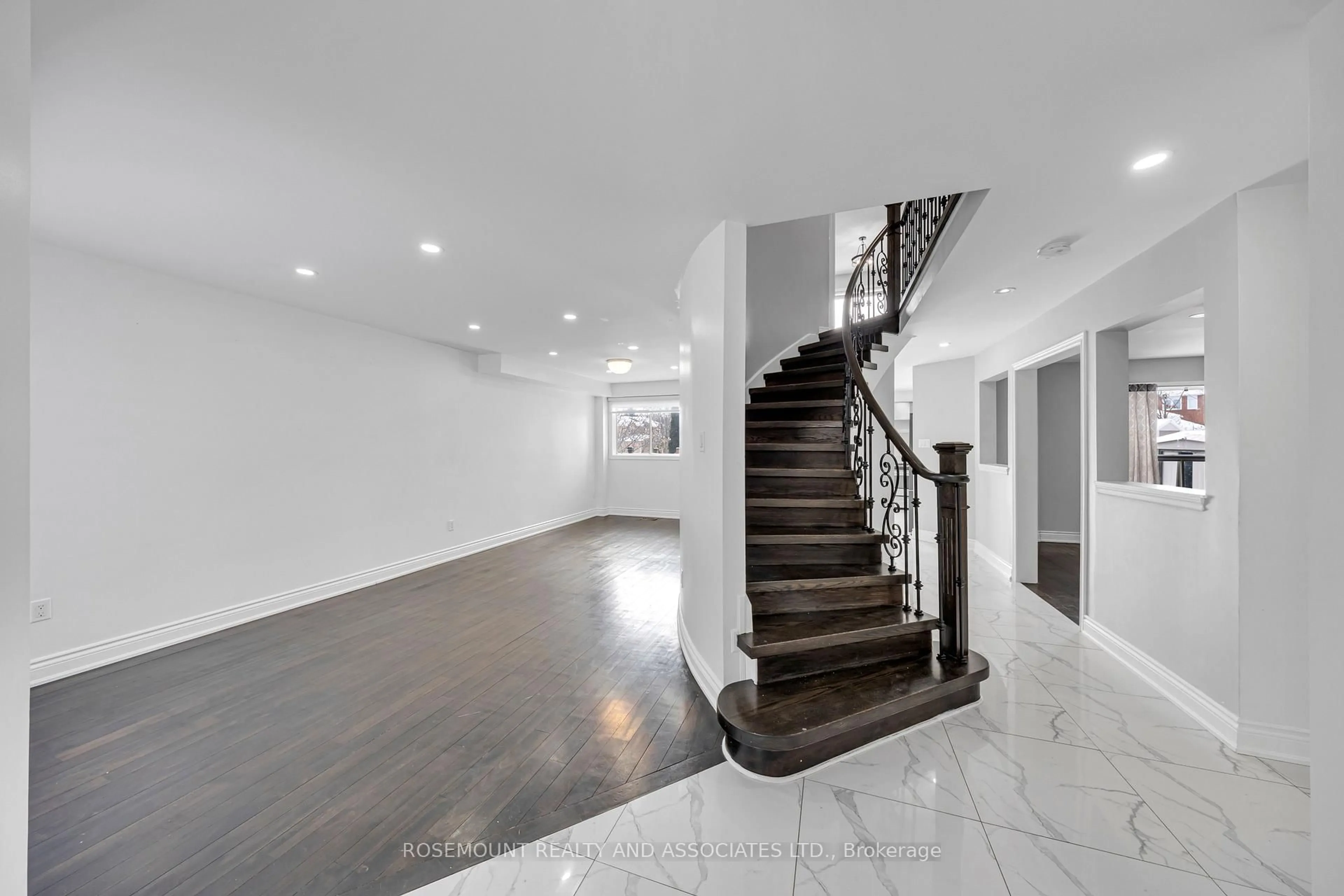 Unknown for 97 Depeuter Cres, Bradford West Gwillimbury Ontario L3Z 3A2