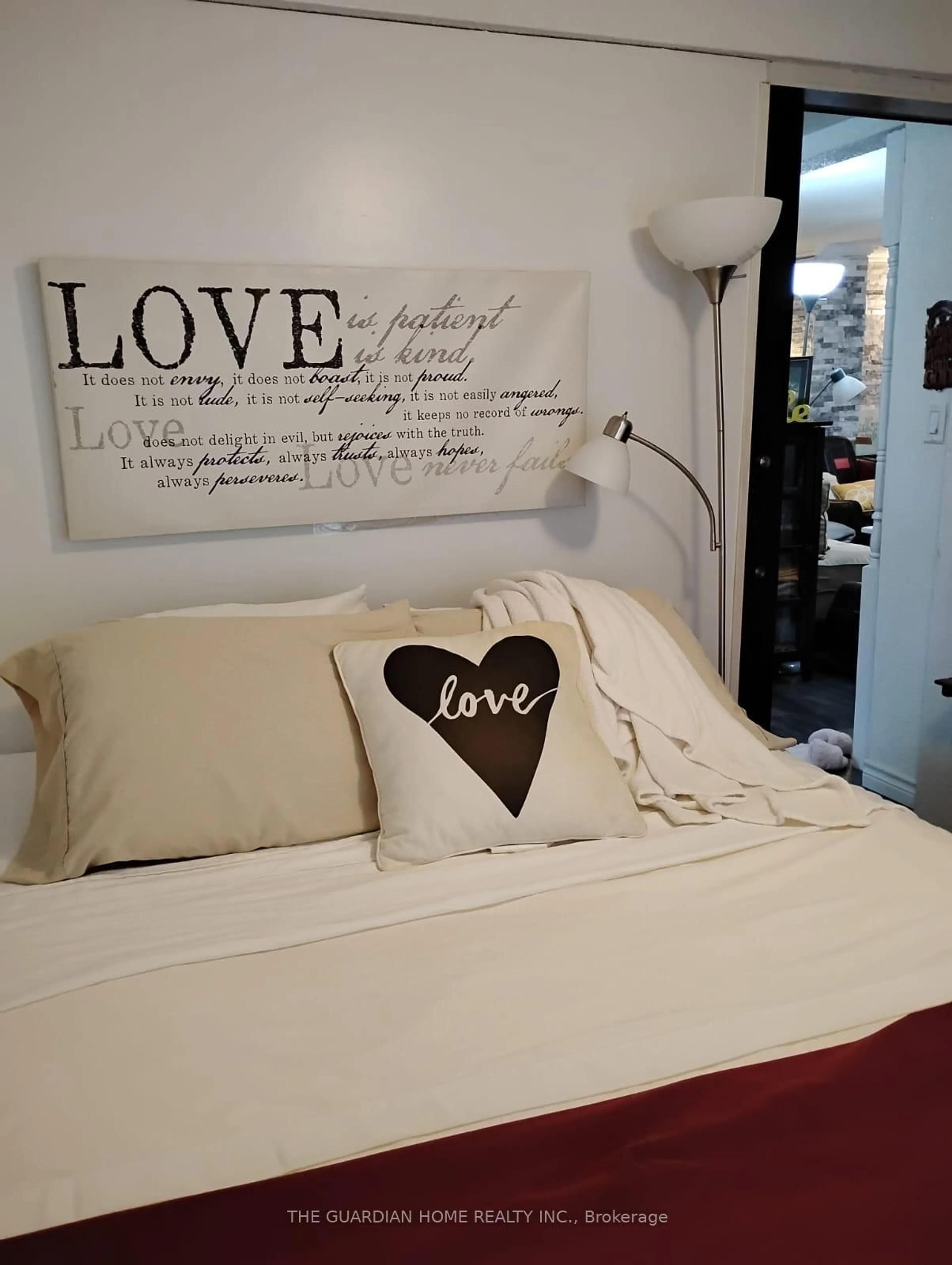 Bedroom with bed, wood/laminate floor for 28 & 30 Thompson Dr, Georgina Ontario L0E 1L0