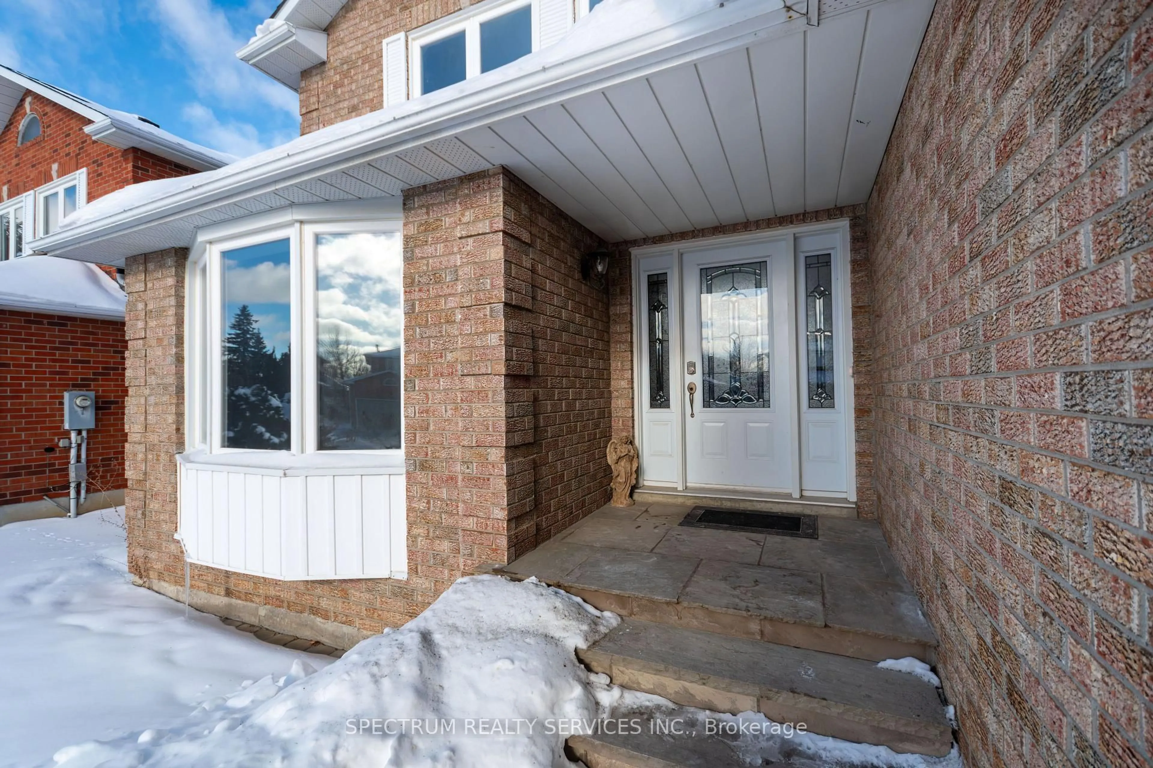 Unknown for 107 Carrington Dr, Richmond Hill Ontario L4C 7X8