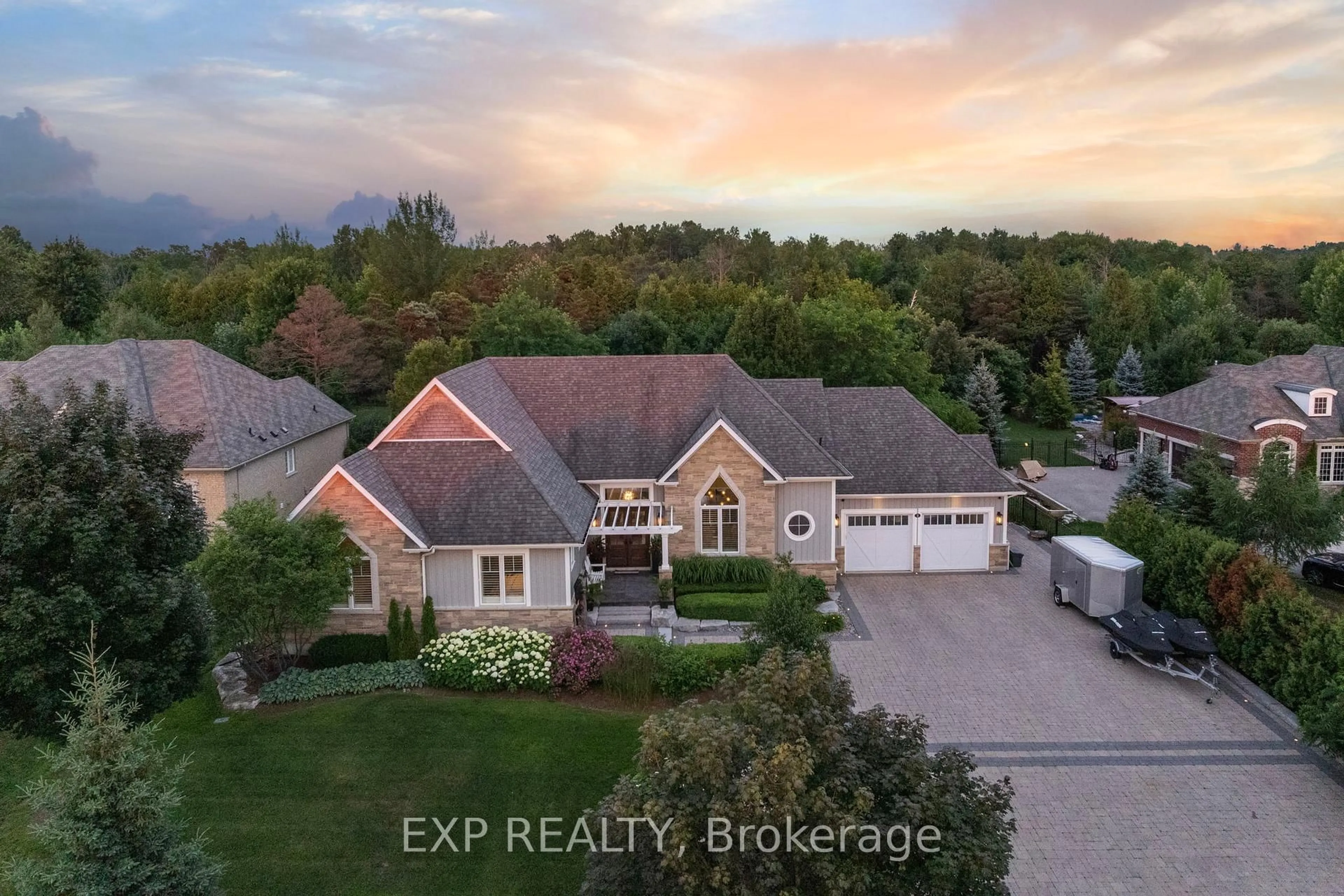 A pic from outside/outdoor area/front of a property/back of a property/a pic from drone, water/lake/river/ocean view for 3 Wolford Crt, Georgina Ontario L4P 0B1