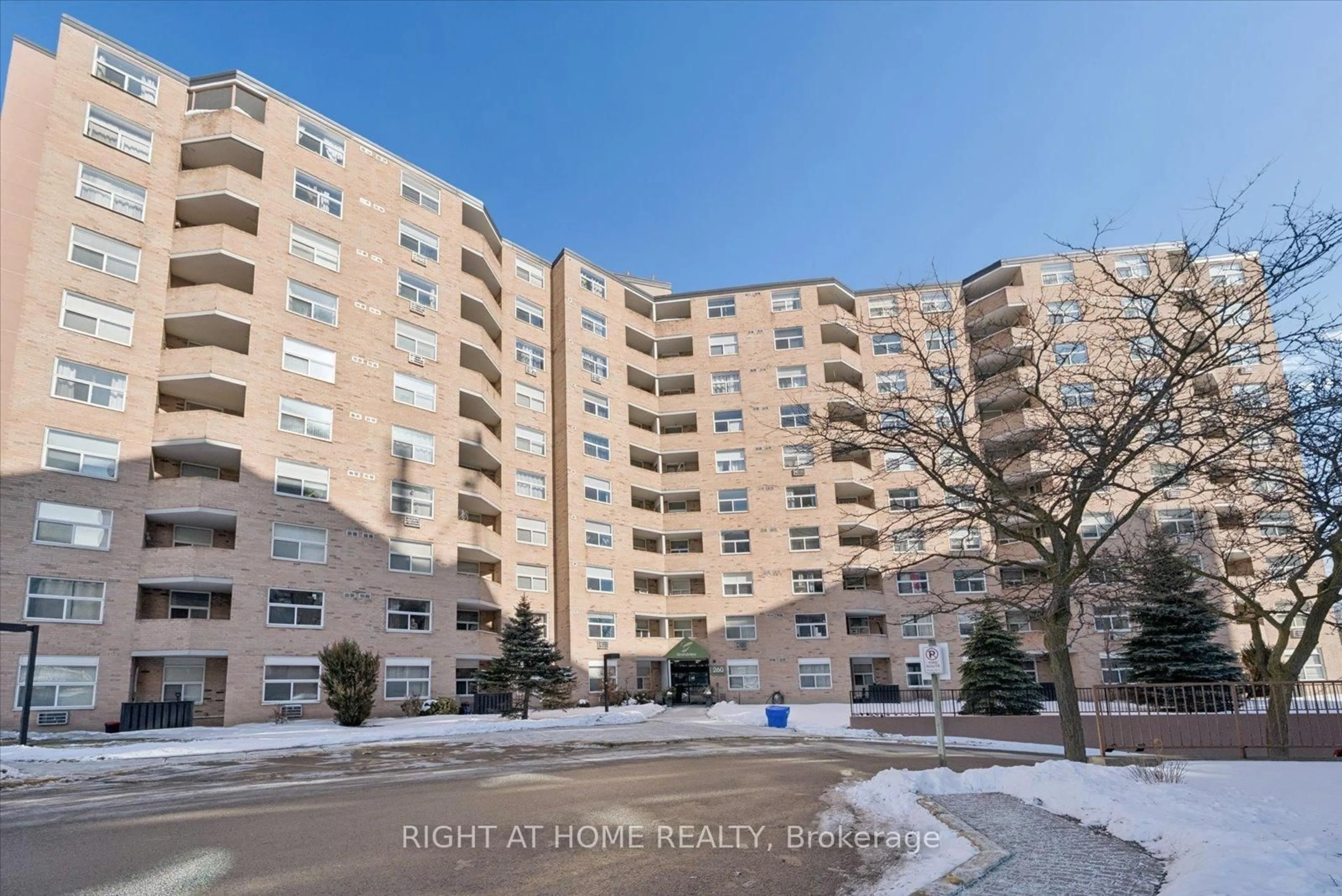 Patio, unknown for 260 Davis Dr #707, Newmarket Ontario L3Y 7C3