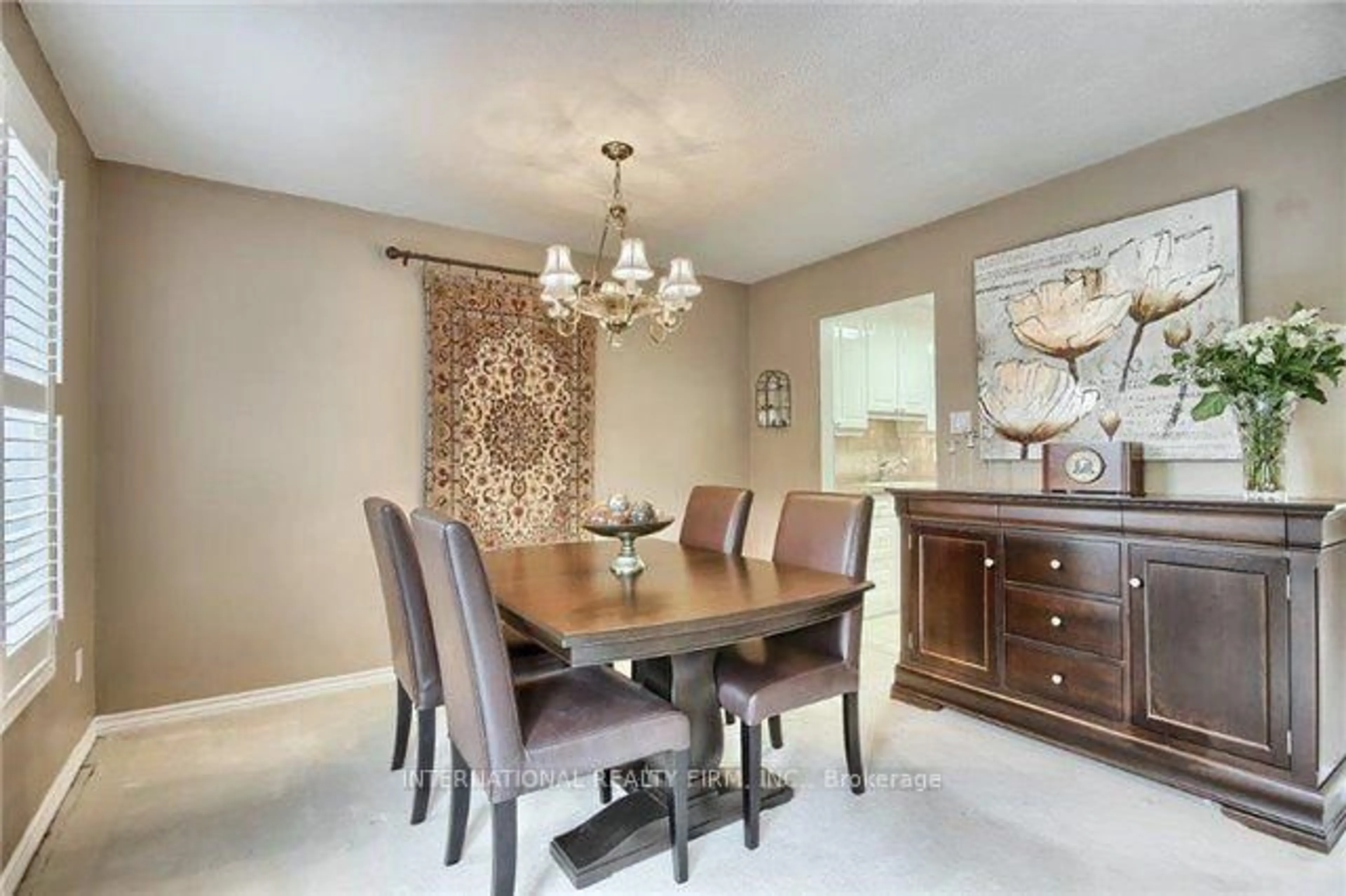 Dining room, unknown for 333 Dixon Blvd, Newmarket Ontario L3Y 5C3