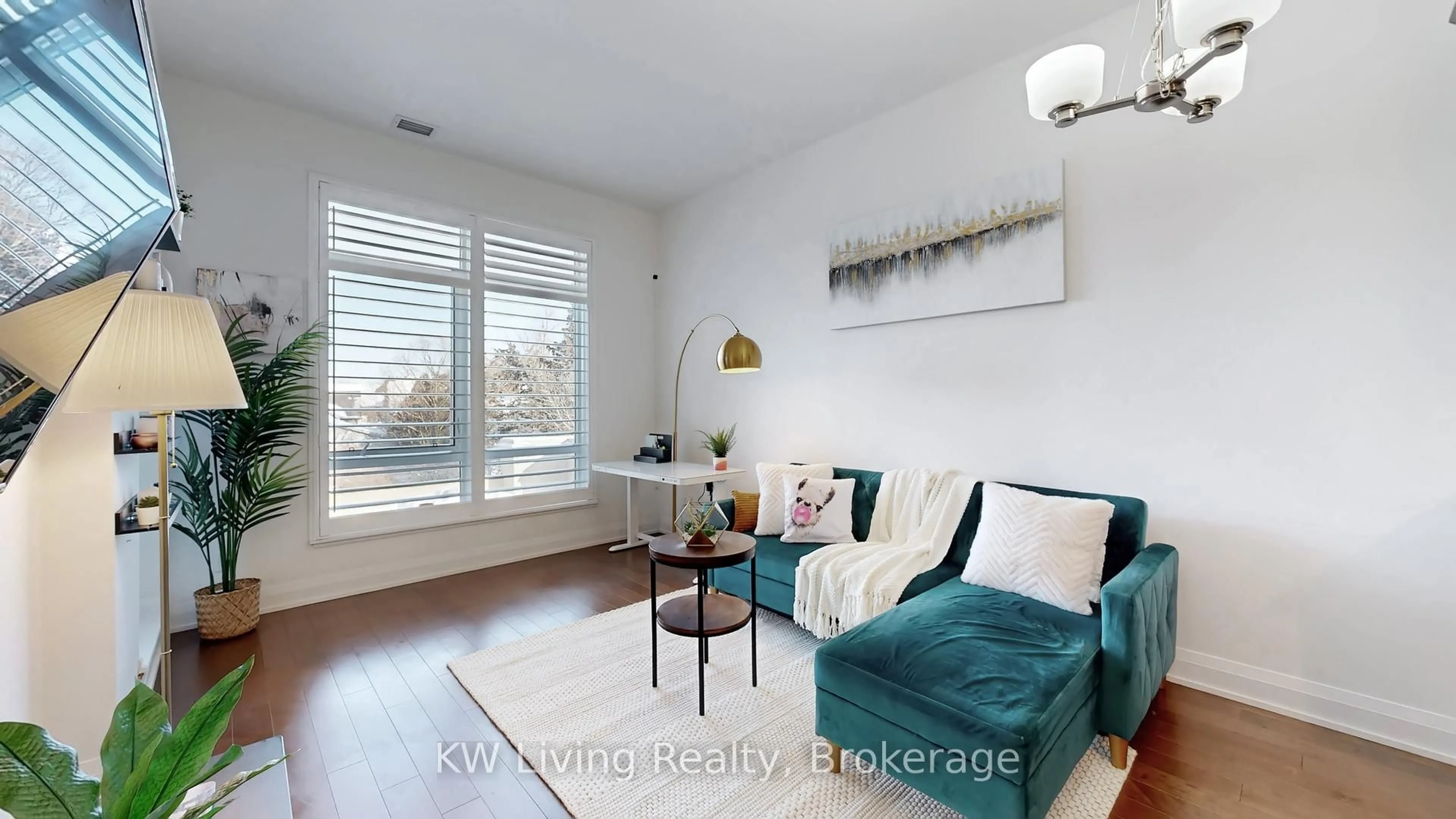 Living room with furniture, wood/laminate floor for 15277 Yonge St #316, Aurora Ontario L4G 1Y3