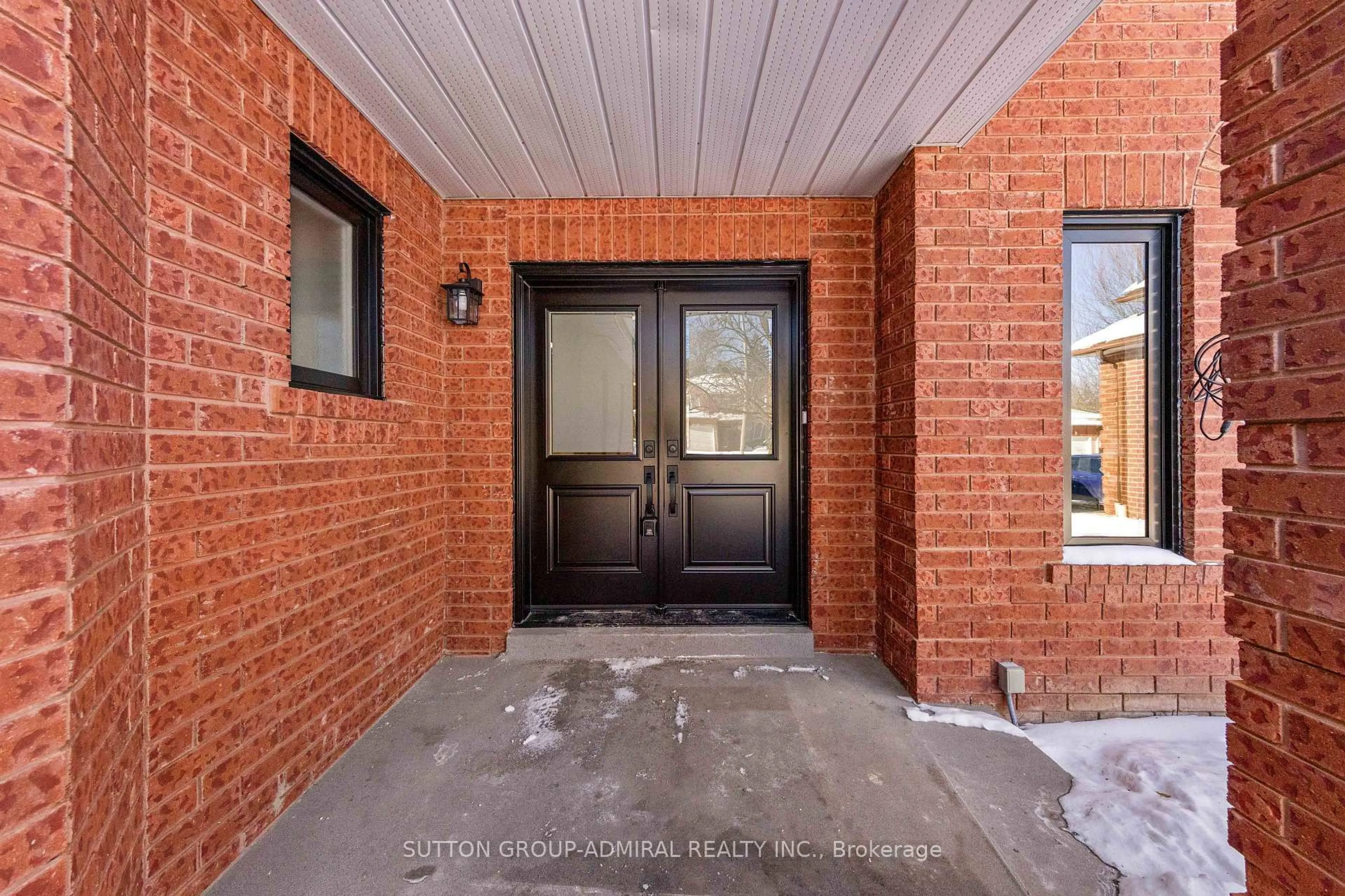 Unknown for 166 Bowerman Blvd, New Tecumseth Ontario L9R 1N9