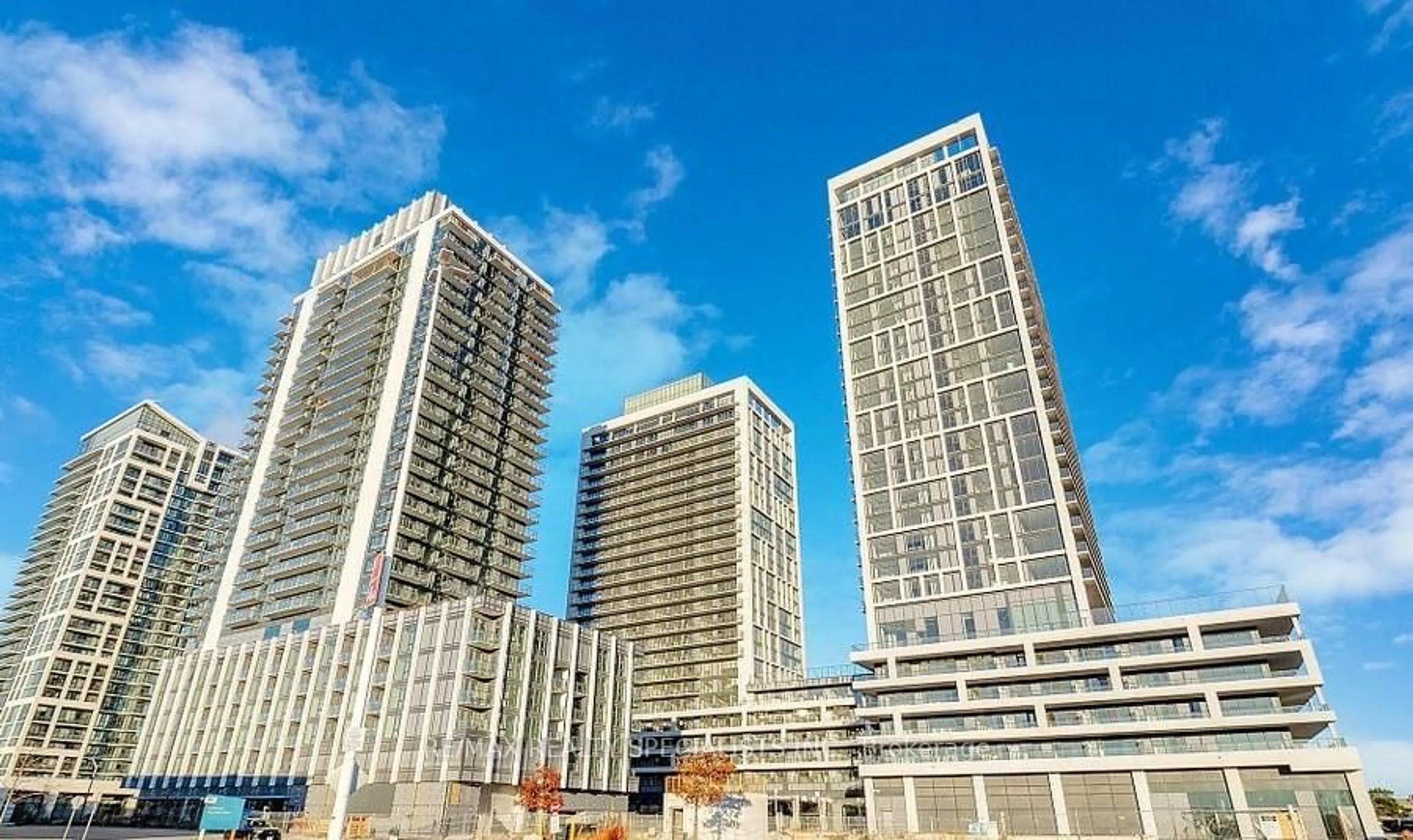 Unknown for 8960 JANE St #334, Vaughan Ontario L4K 2M9